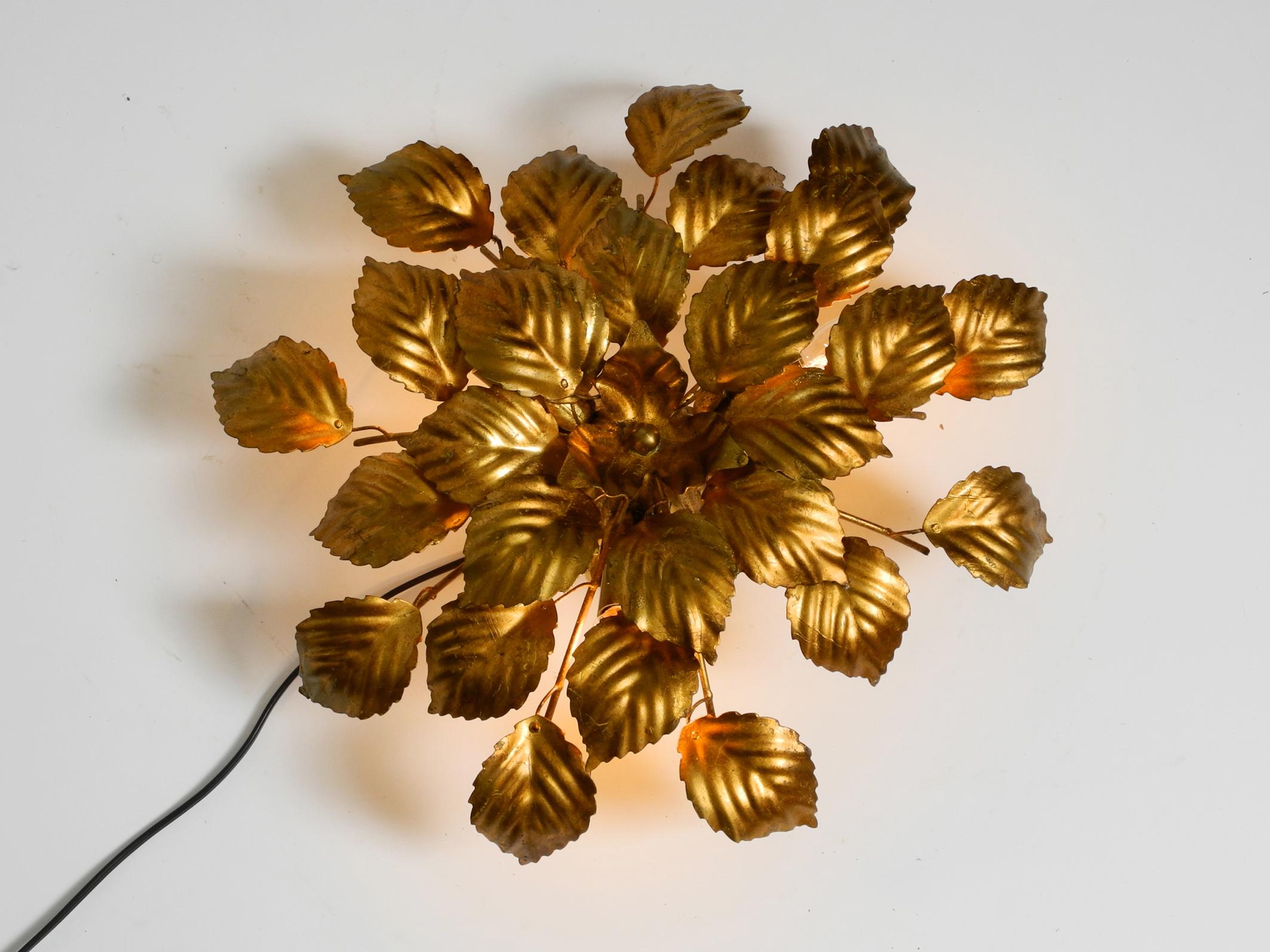Metal 80s gold-plated floral ceiling lamp with large leaves in Regency design For Sale