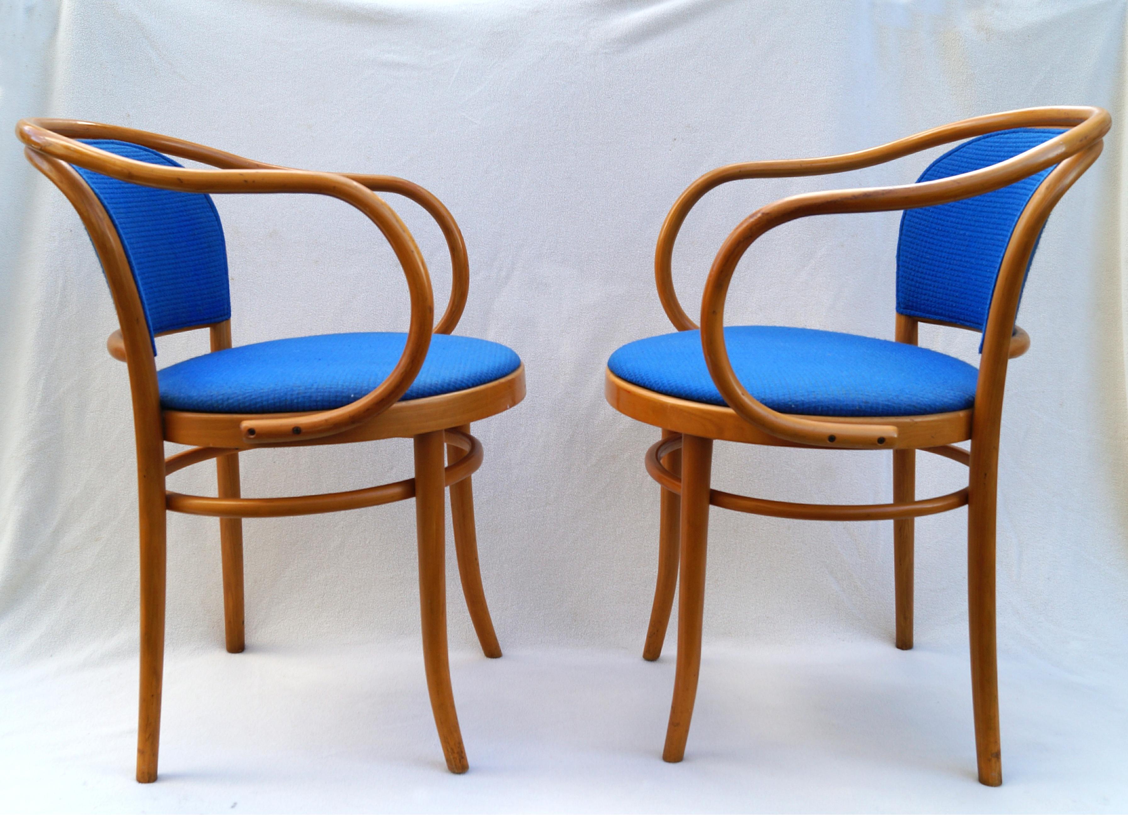 Paire de fauteuils de salle à manger Le Corbusier Thonet en vente 8