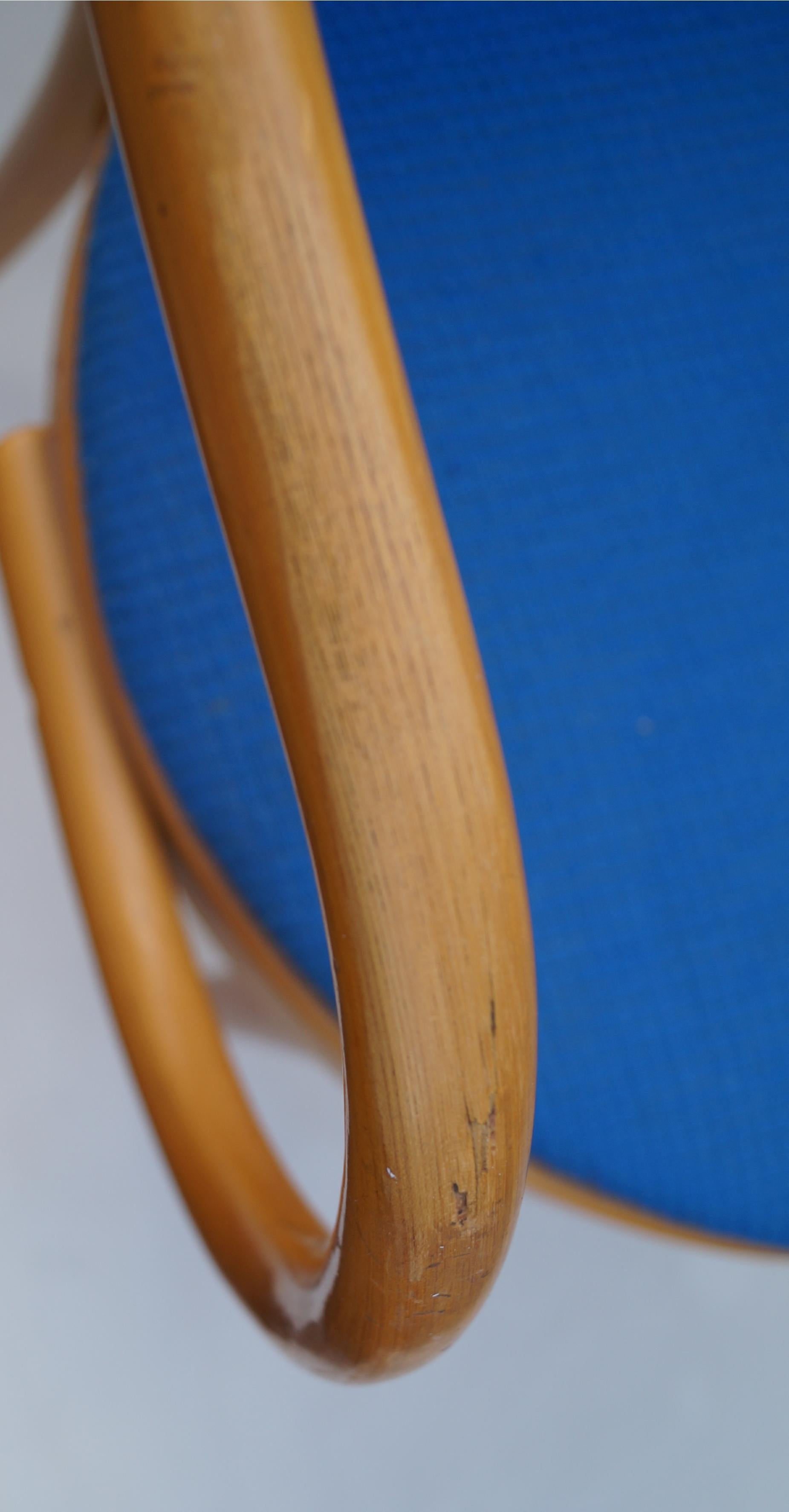 Paire de fauteuils de salle à manger Le Corbusier Thonet en vente 1