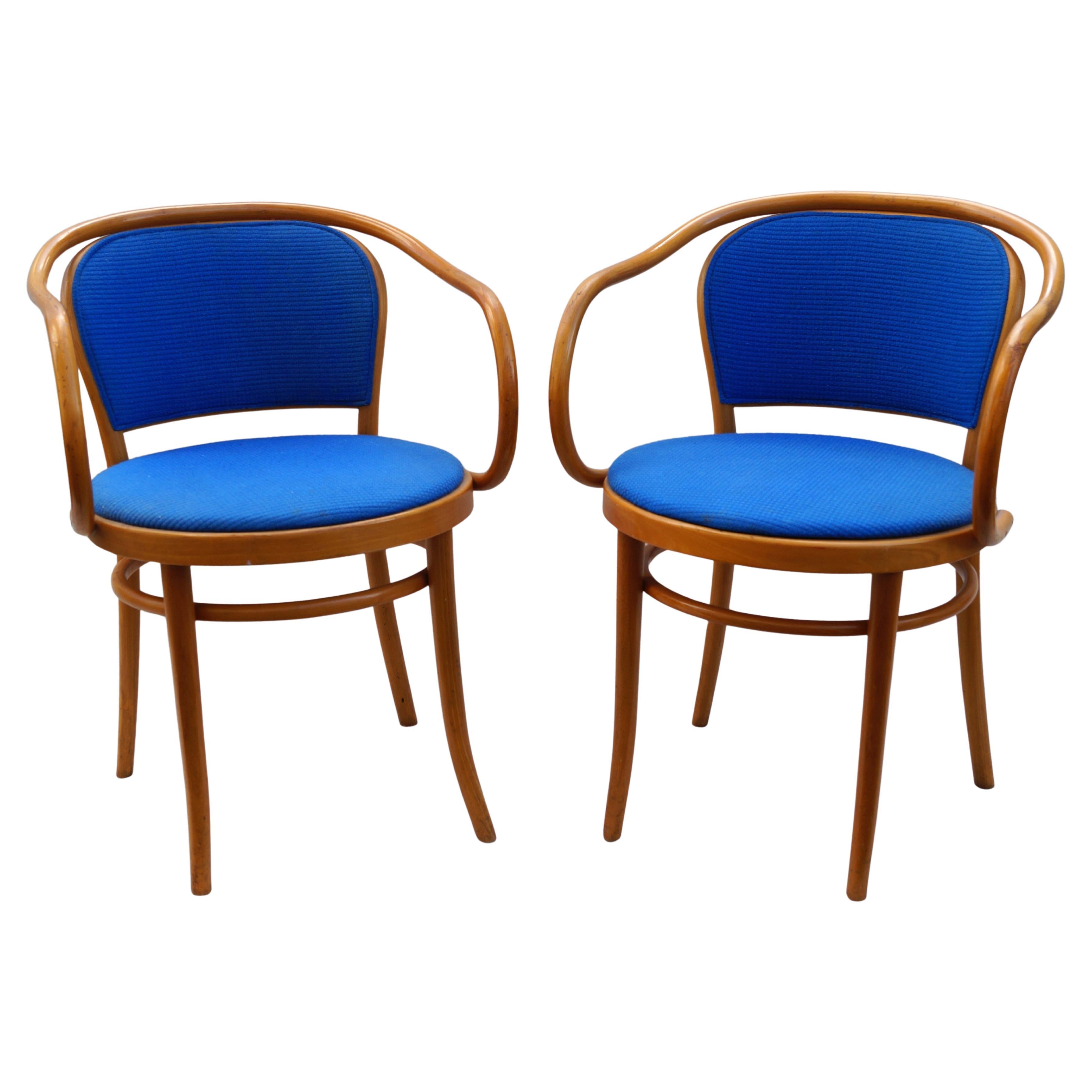 Paire de fauteuils de salle à manger Le Corbusier Thonet en vente