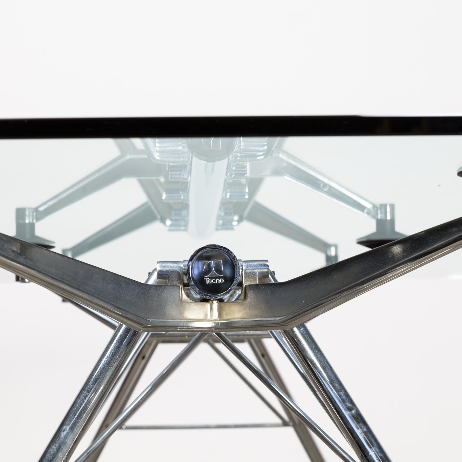 1980s Norman Foster ‘Nomos’ Dining Table for Tecno For Sale 4