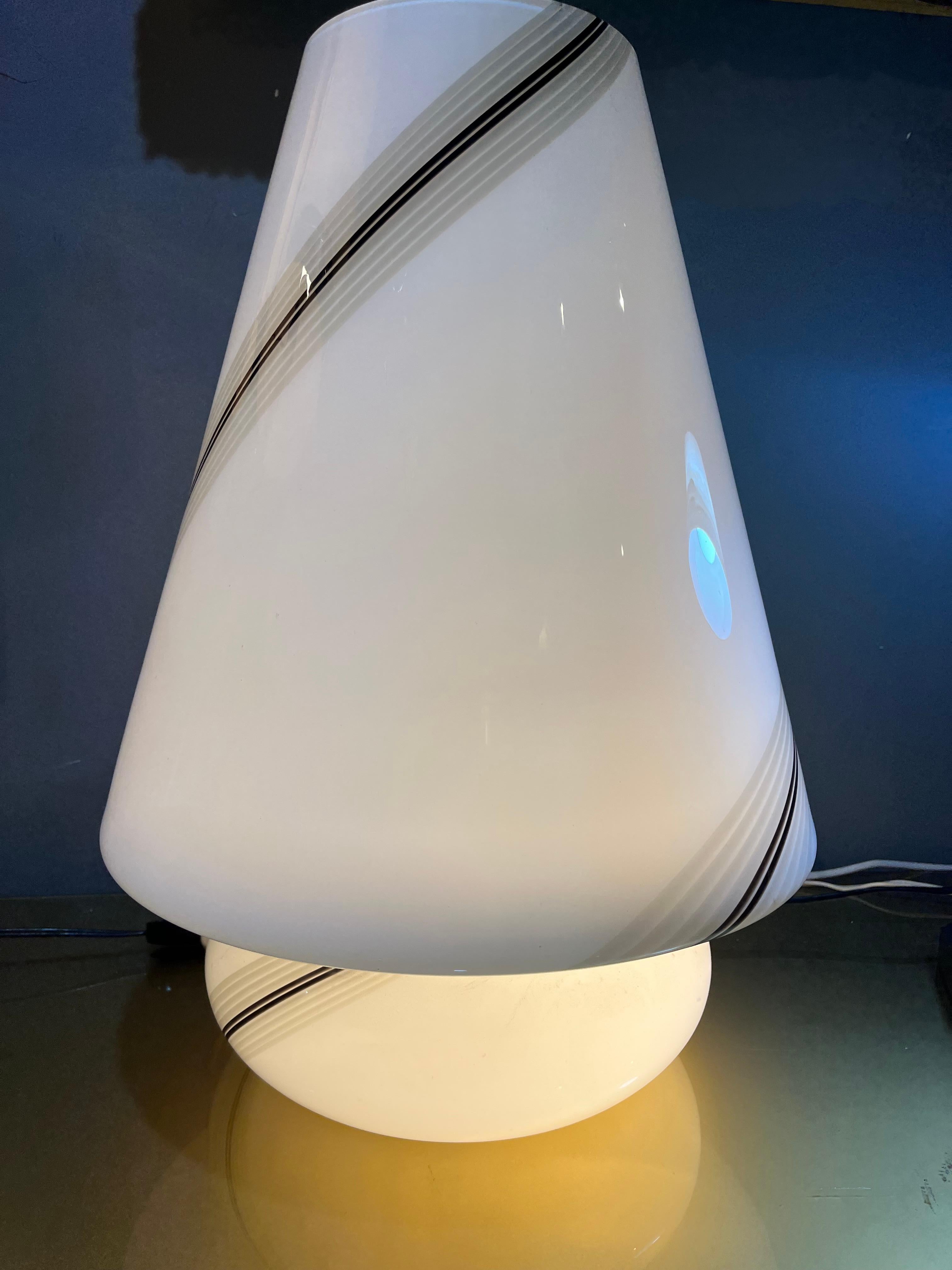 80's opaline murano glass lamp from the master glassmakers of murano For Sale 2