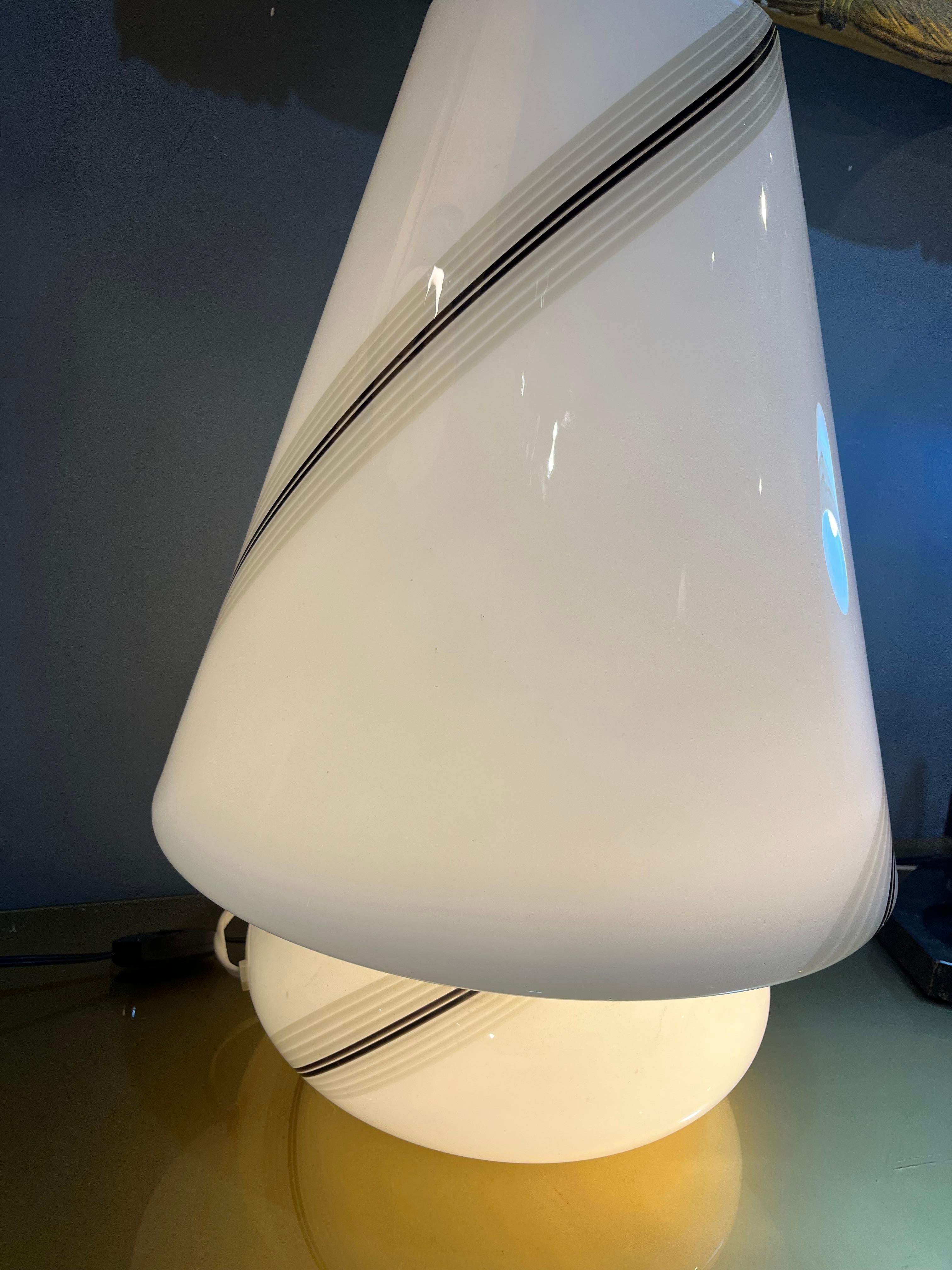 80's opaline murano glass lamp from the master glassmakers of murano For Sale 3