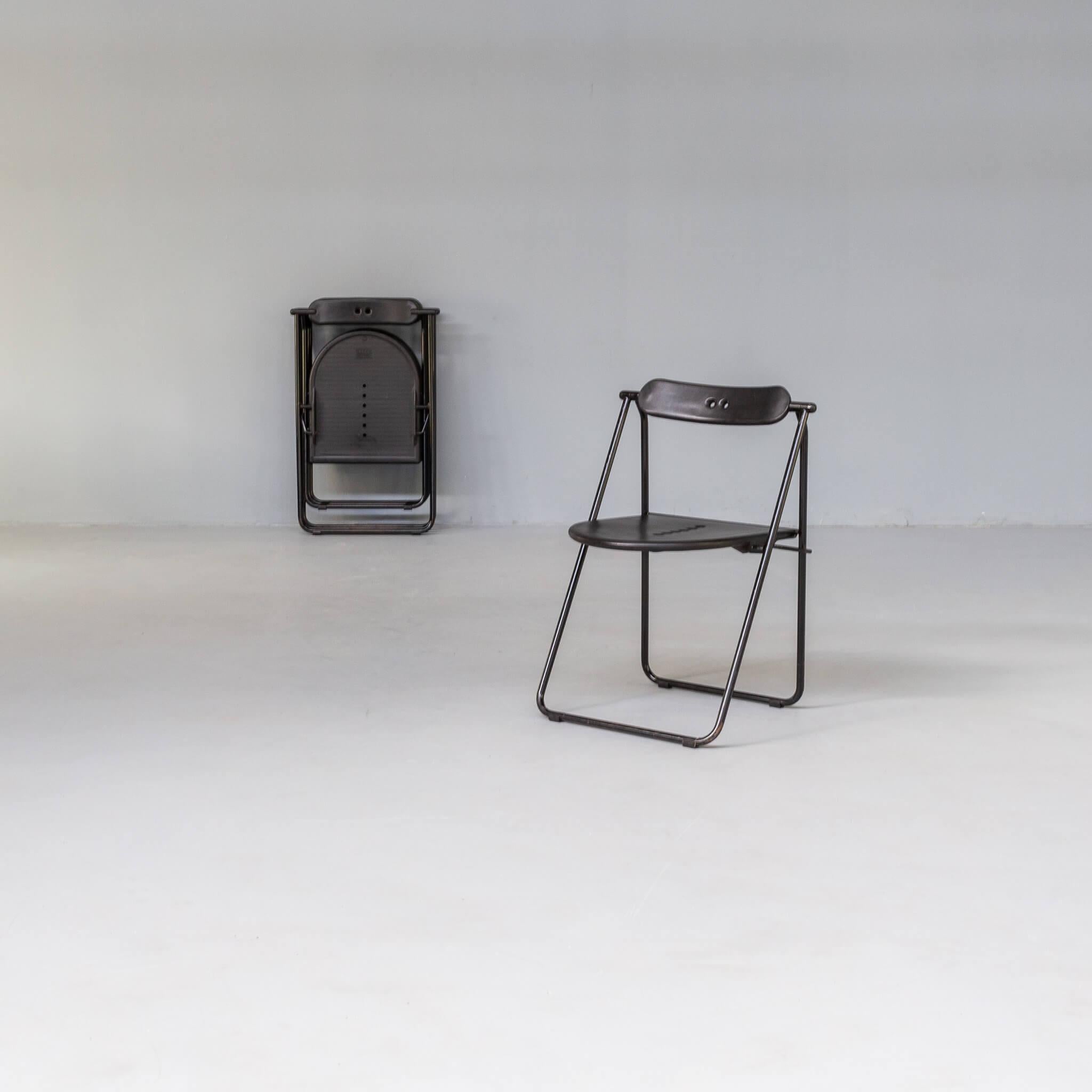Italian 80s Paolo Parigi ‘flap’ folding chair for Heron Parigi set/4 For Sale