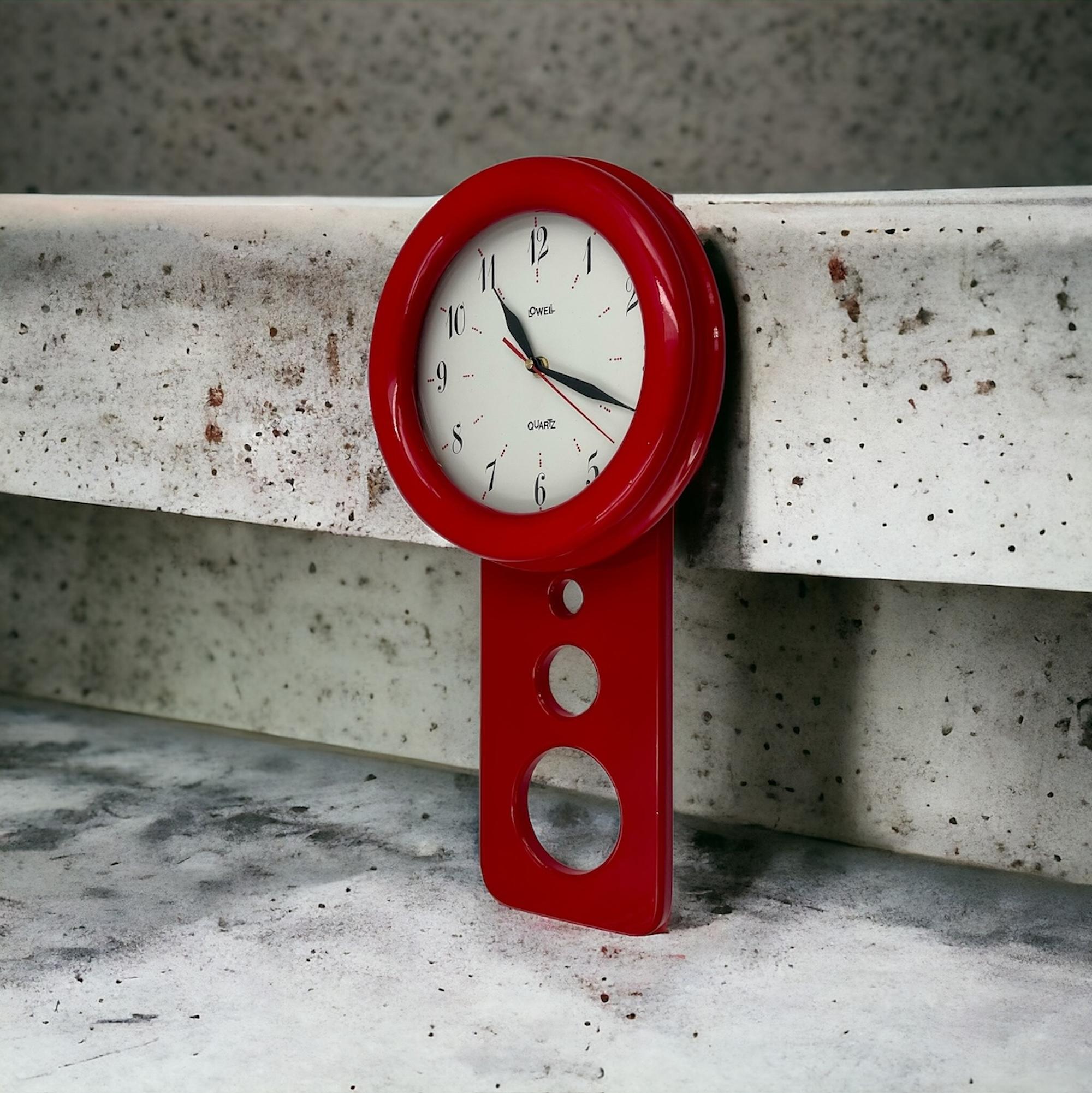 80s Pendulum Shape Large Wall Clock in Lacquered Red by Lowell Italy 1