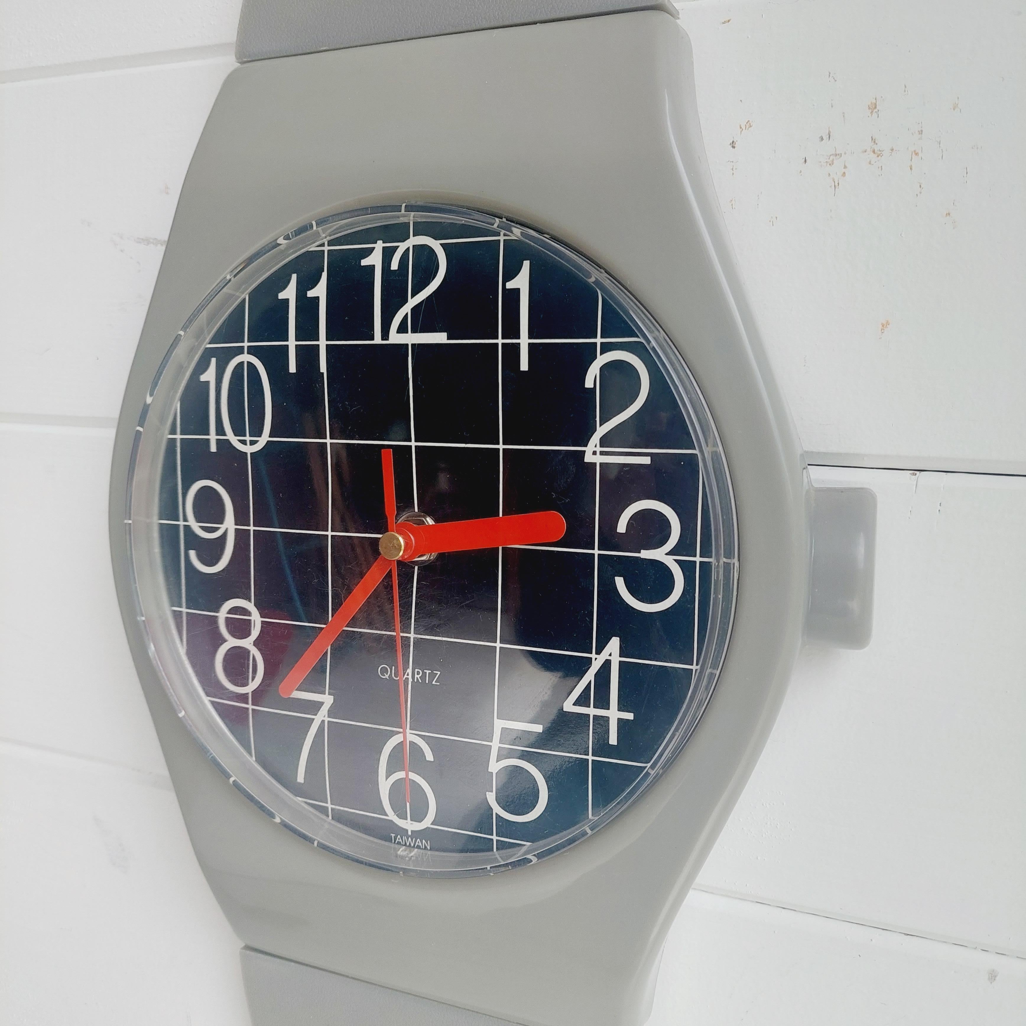 80s Postmodern memphis age XL Wall clock  wristwatch style In Good Condition In Leamington Spa, GB