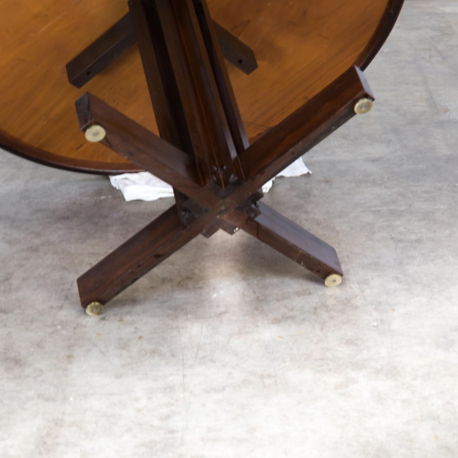 1980s Rosewood Round Dining Table in the Style of Joaquim Tenreiro For Sale 2