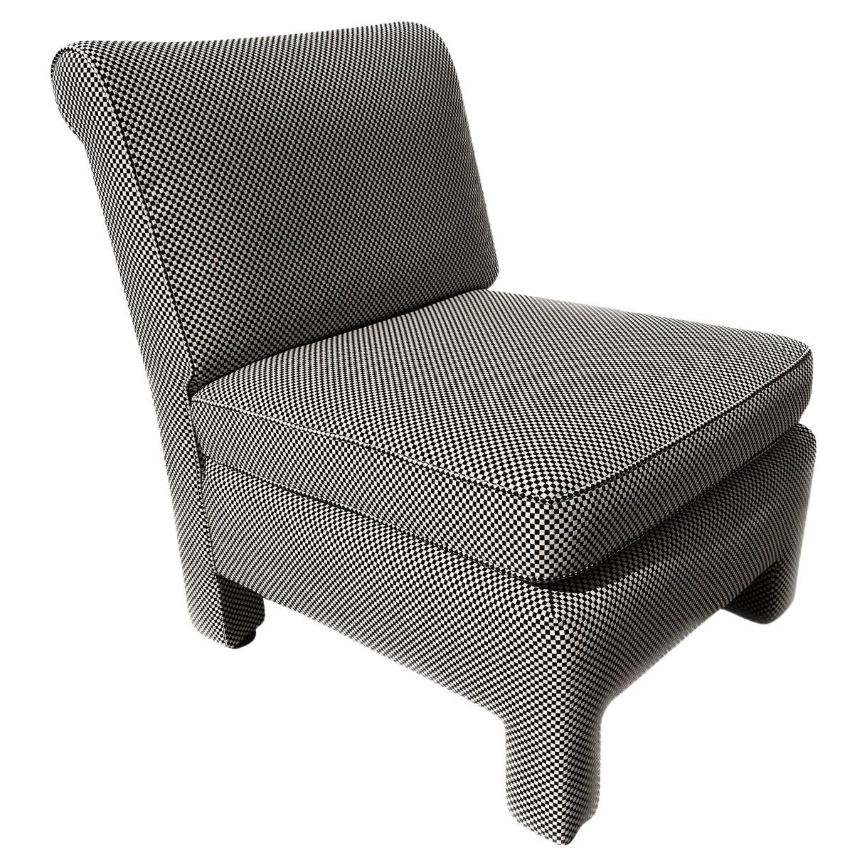 Chaise pantoufle des années 80 de Century Furniture nouvellement renouvelée à carreaux Alexander Girard en vente