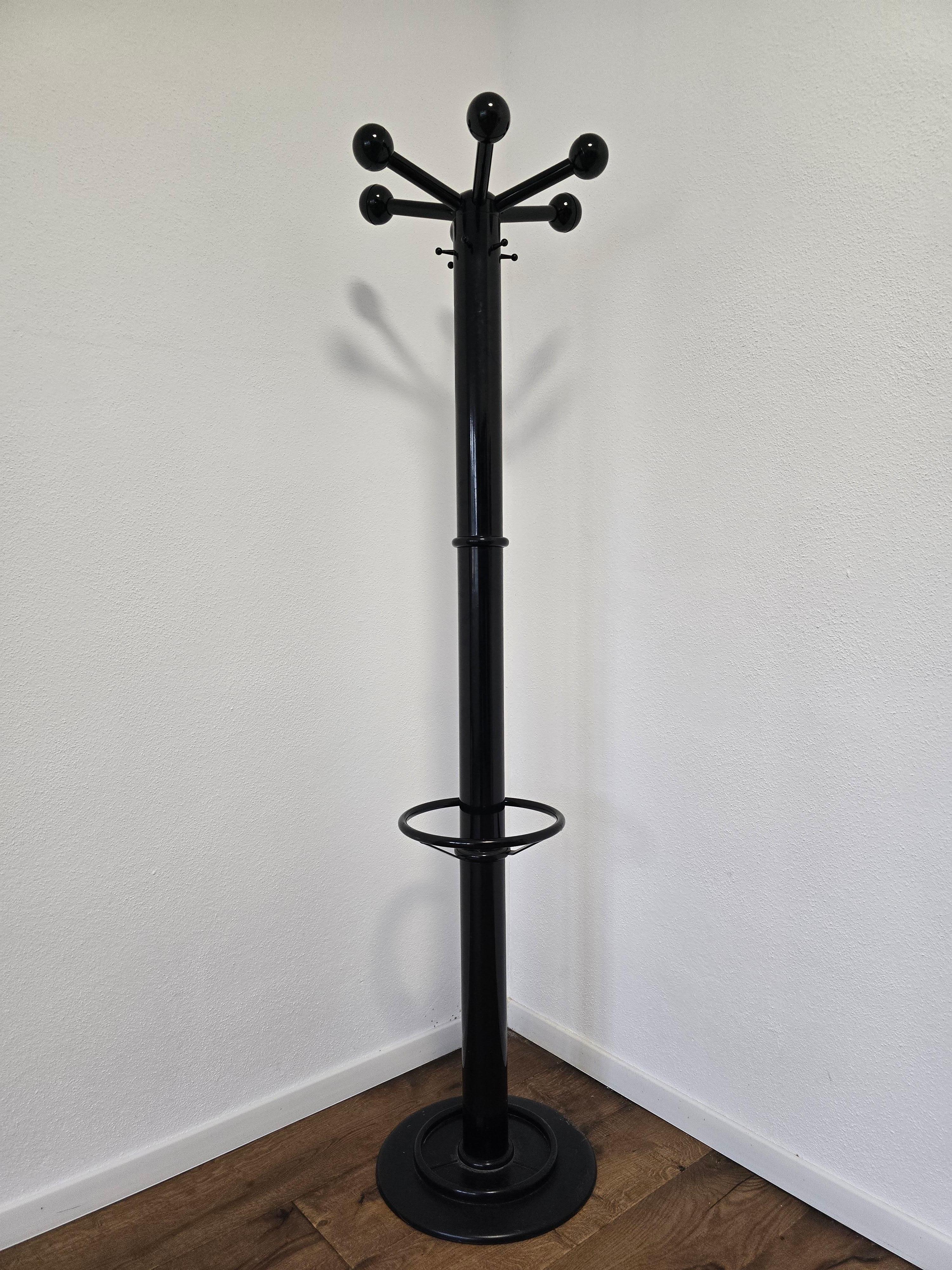 Mid-Century Modern Porte-manteau et porte-parapluie noir style années 80 en vente