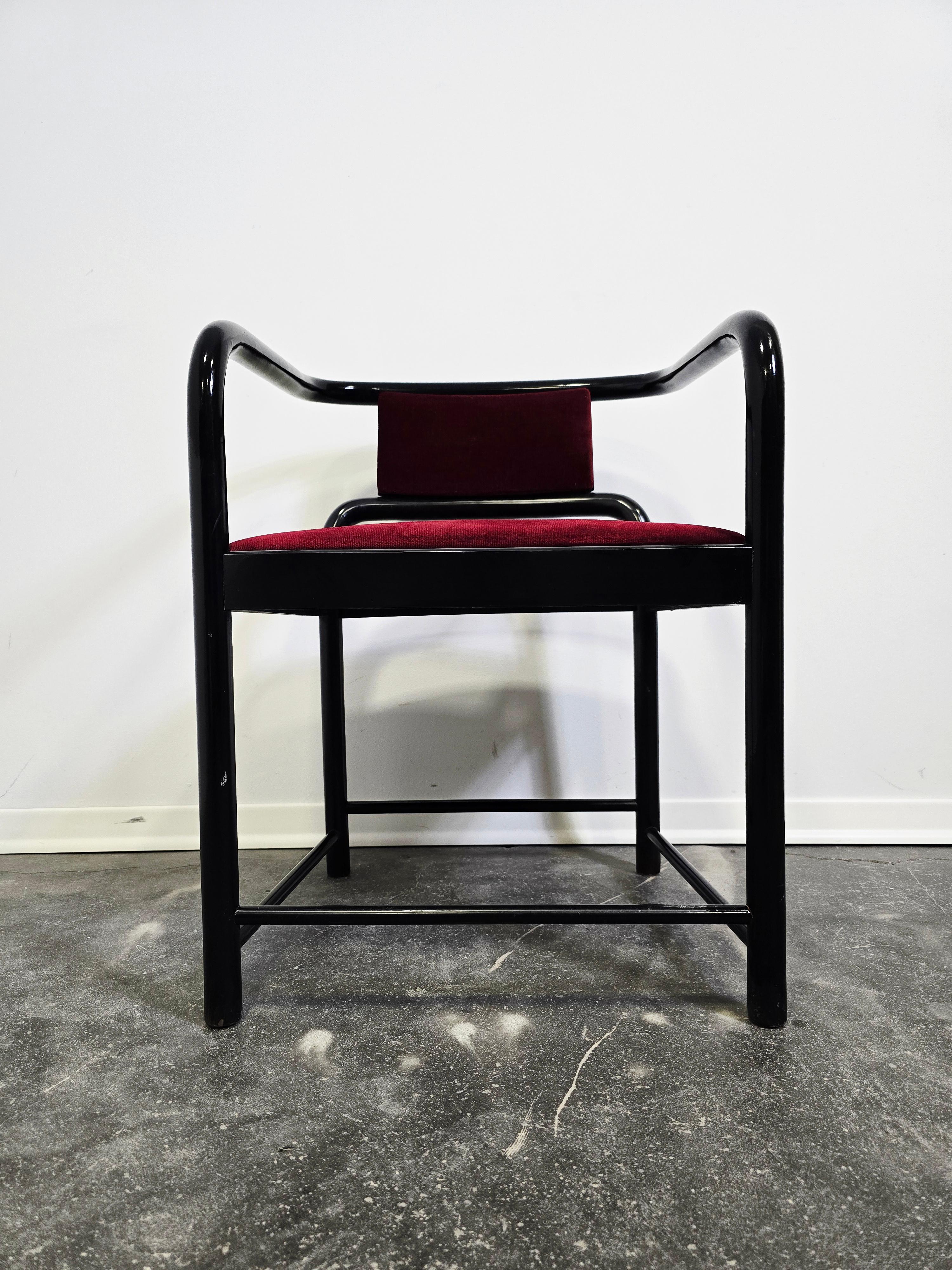 Sillón de terciopelo años 80 en venta 7