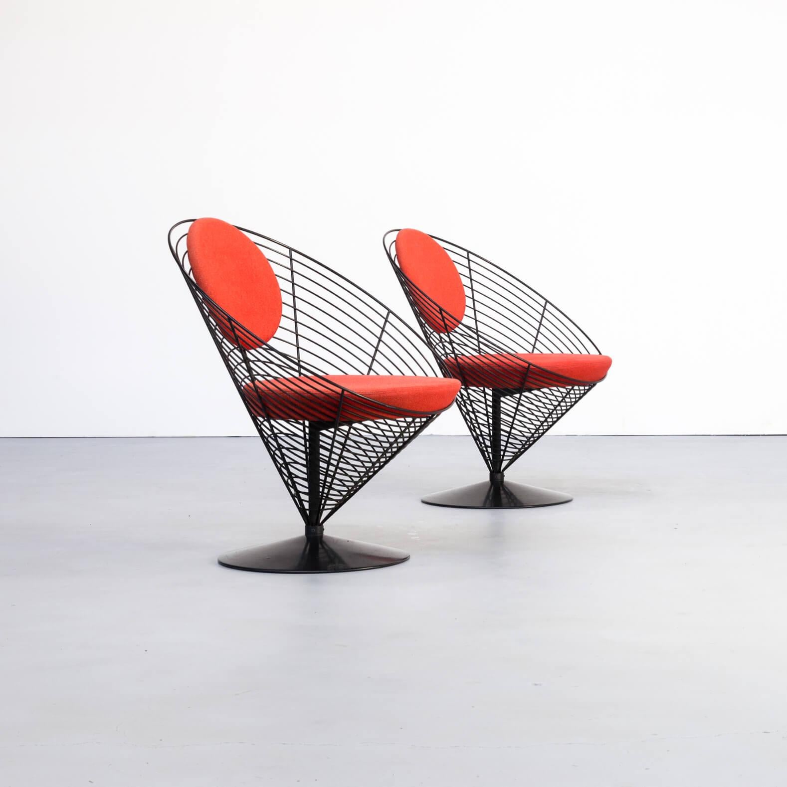 1980s Verner Panton Cone Chair for Fritz Hansen, Set of 2 In Good Condition For Sale In Amstelveen, Noord