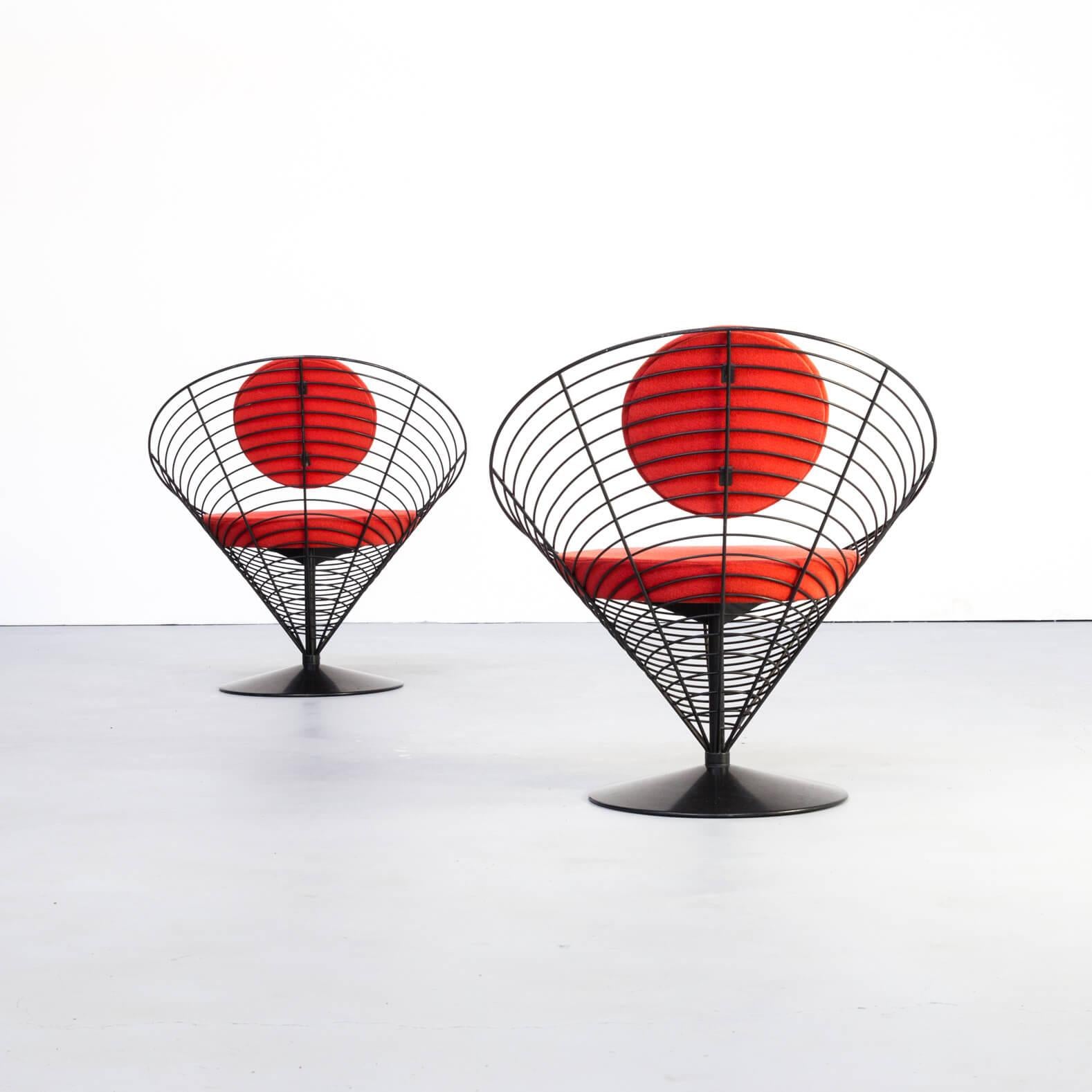 Metal 1980s Verner Panton Cone Chair for Fritz Hansen, Set of 2 For Sale