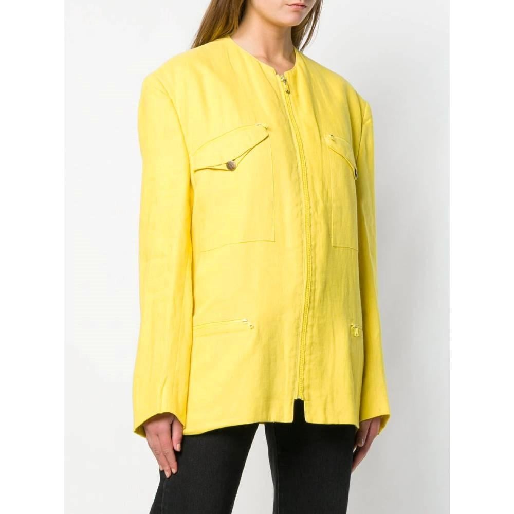 Women's 80s Versace Vintage yellow linen zipped jacket with padded shoulders For Sale