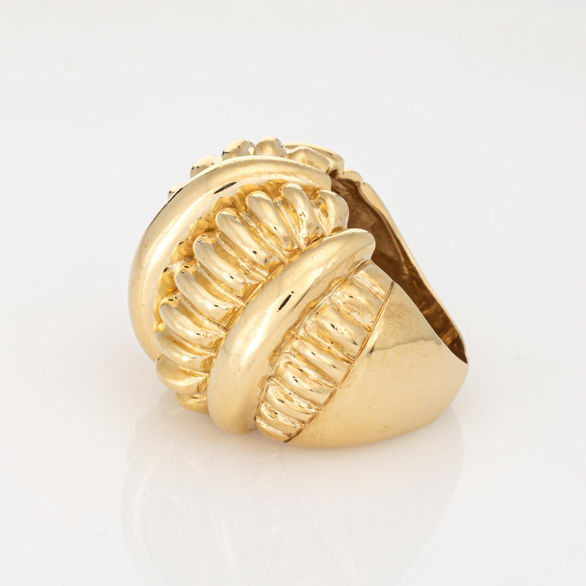 Anello a cupola vintage anni '80 scolpito in oro giallo 18k a fascia larga sz 7 Estate Jewelry In condizioni buone in vendita a Torrance, CA