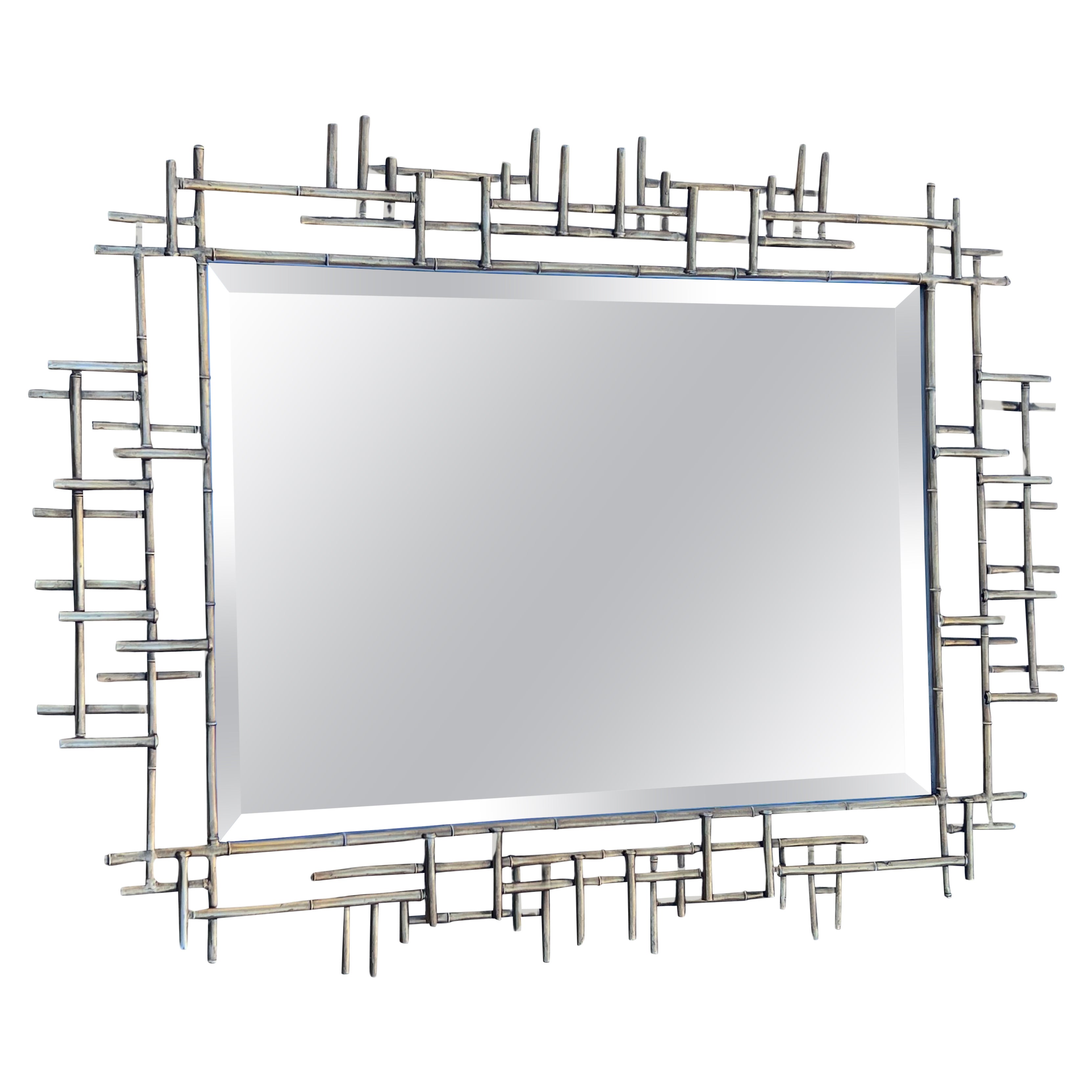 Mid-Century Modern Rare miroir mural brutaliste doré en métal faux bambou des années 80 en vente