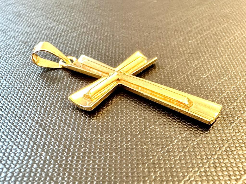 Women's or Men's 80s Vintage Spanish Cross in Yellow Gold 18kt For Sale