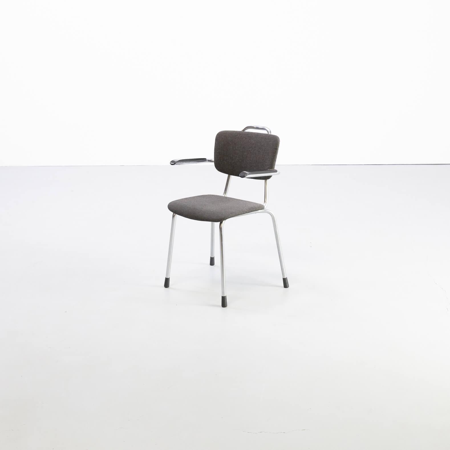 1980s W. H. Gispen Chair for Gebroeders van der Stroom Set of 8 In Good Condition For Sale In Amstelveen, Noord