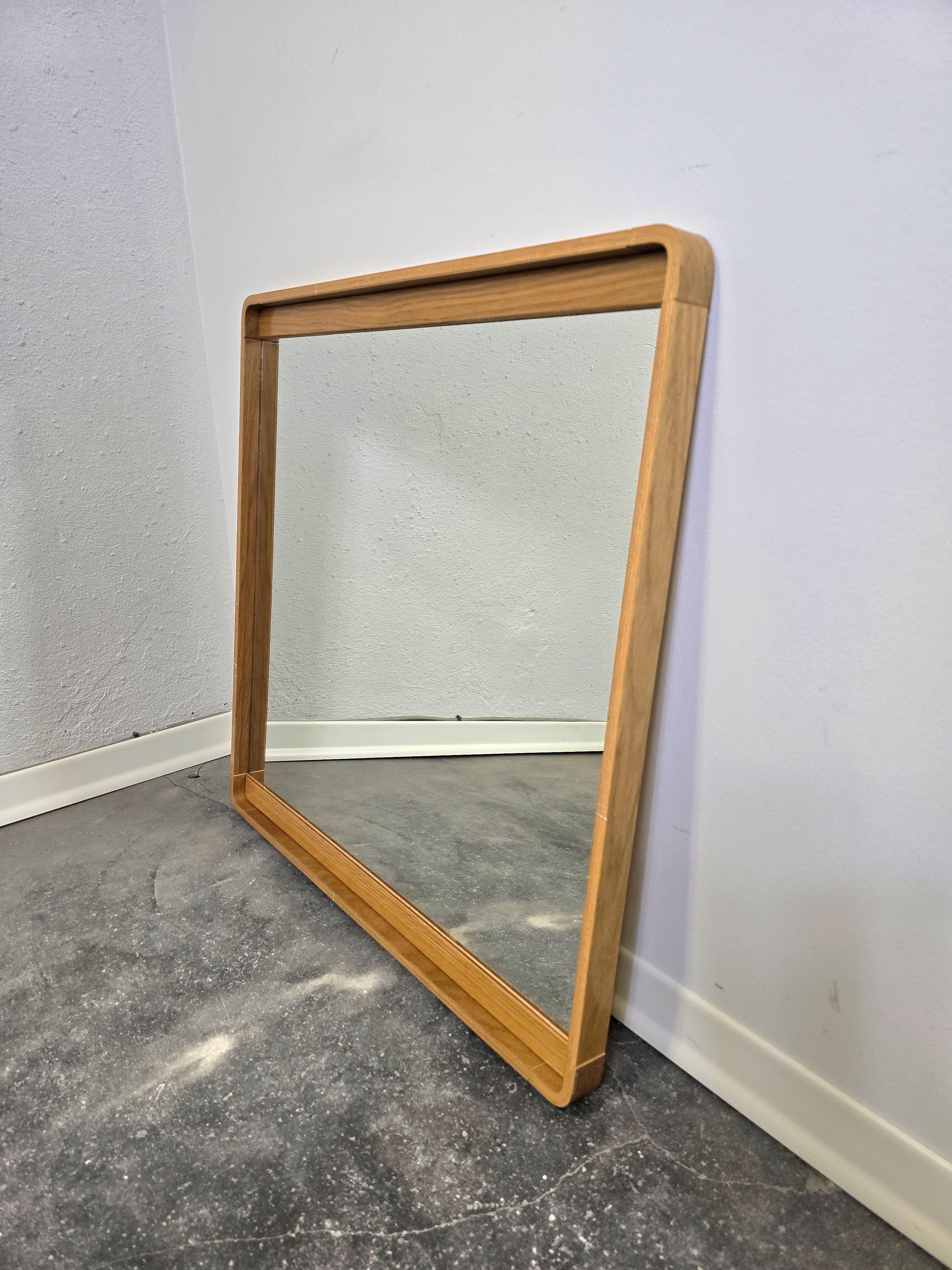 Slovène Miroir mural des années 80 en vente