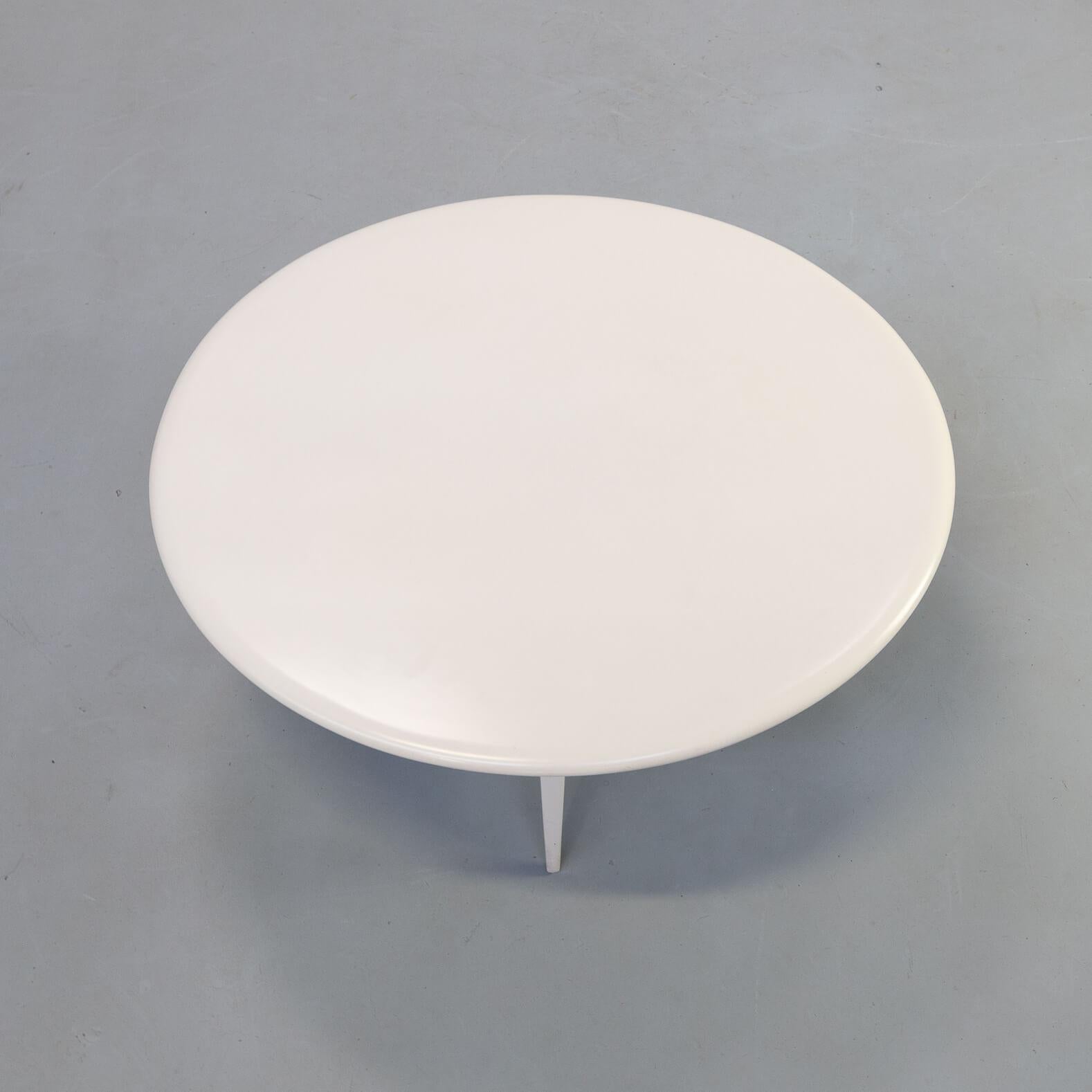 Dutch 1980s White Round Wooden Coffee Table by Bas Van Pelt For Sale