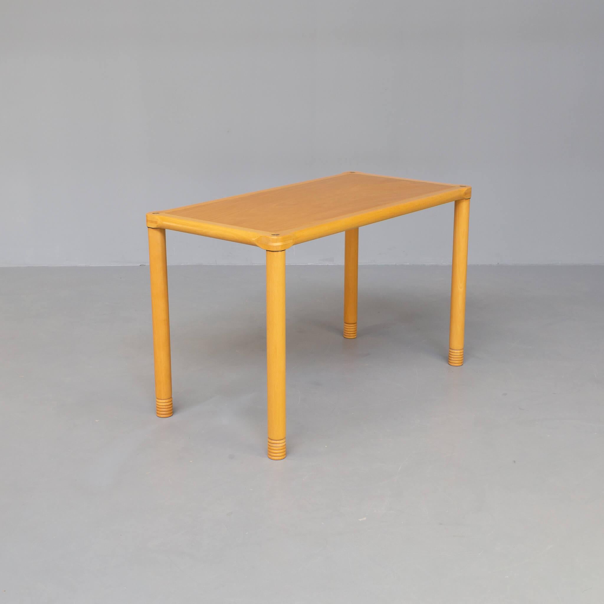 This small writing table is part of a line with desks and tables that has been designed in the 1980s by Stokke. It looks very slim lined and there are lots of details in the table that makes these tables very beautiful.