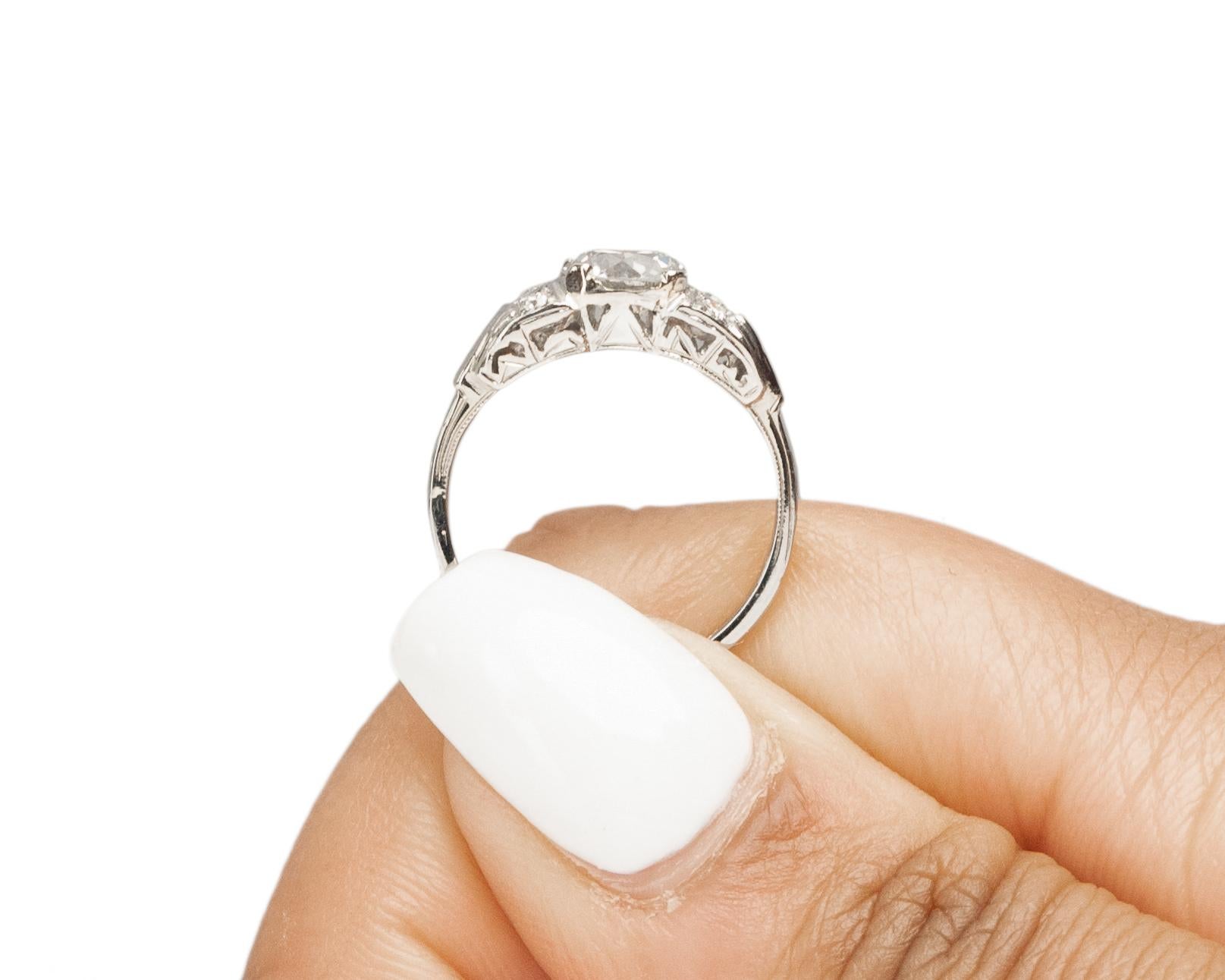 Bague de fiançailles Art déco en or blanc 18 carats avec diamants de 0,81 carat en vente 3