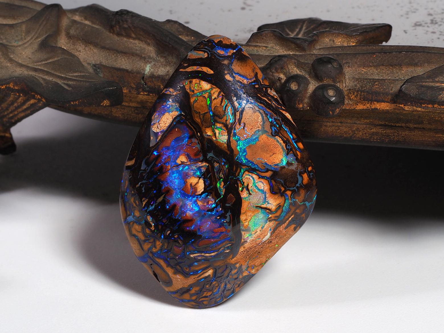 Artisan 81 ct Boulder Opal large gemstone For Sale