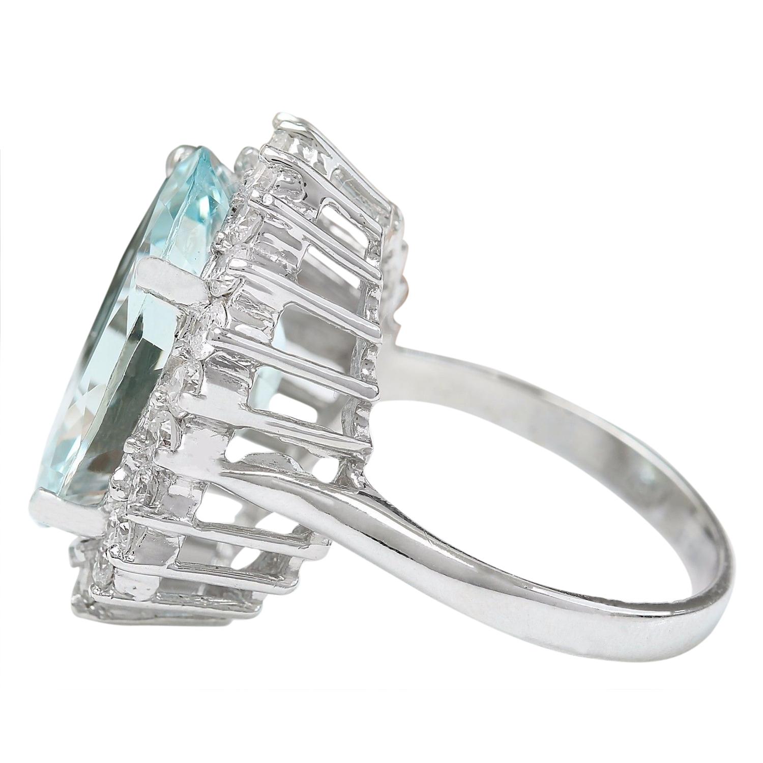 Oval Cut Natural Aquamarine 14 Karat Solid White Gold Diamond Ring For Sale