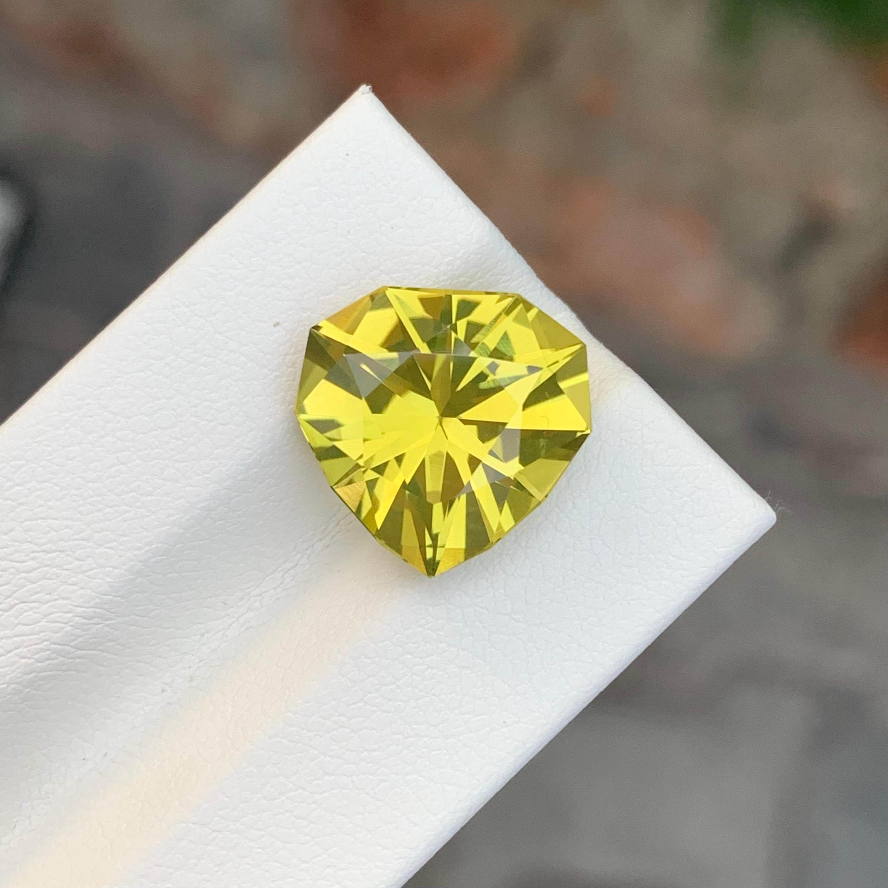 Arts and Crafts 8.10 Carat Natural Loose Lemon Quartz Heart Shape Gem en vente