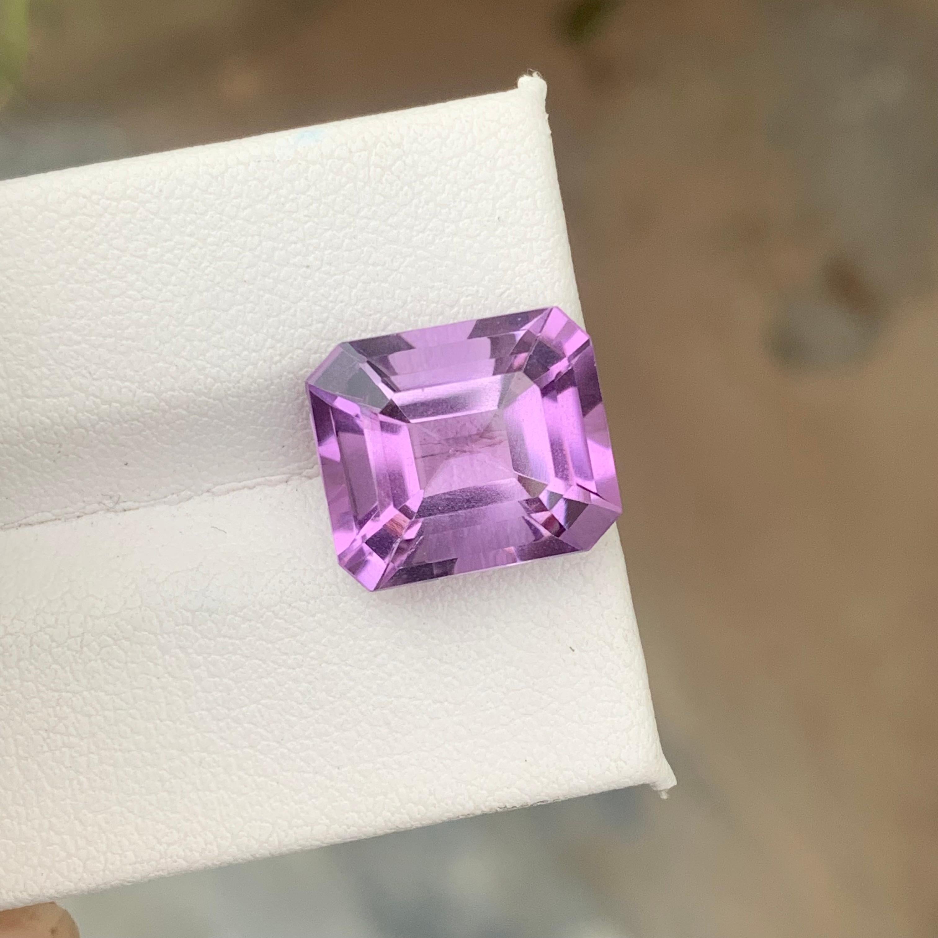 8.10 Carat Natural Loose Purple Amethyst Gemstone for Jewelry Making For Sale 2