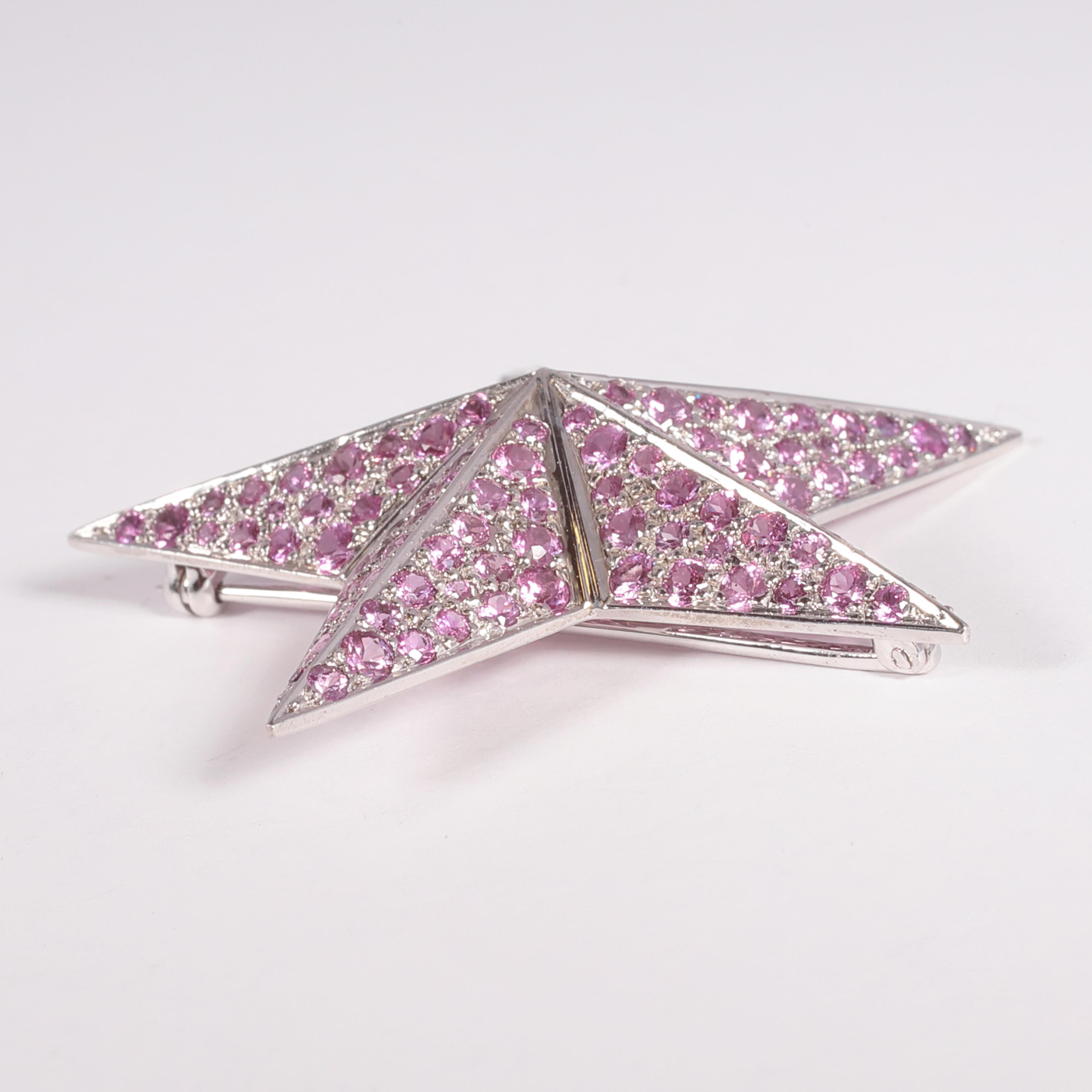 8.10 Carat Pink Sapphire Star Brooch In Good Condition In Dallas, TX