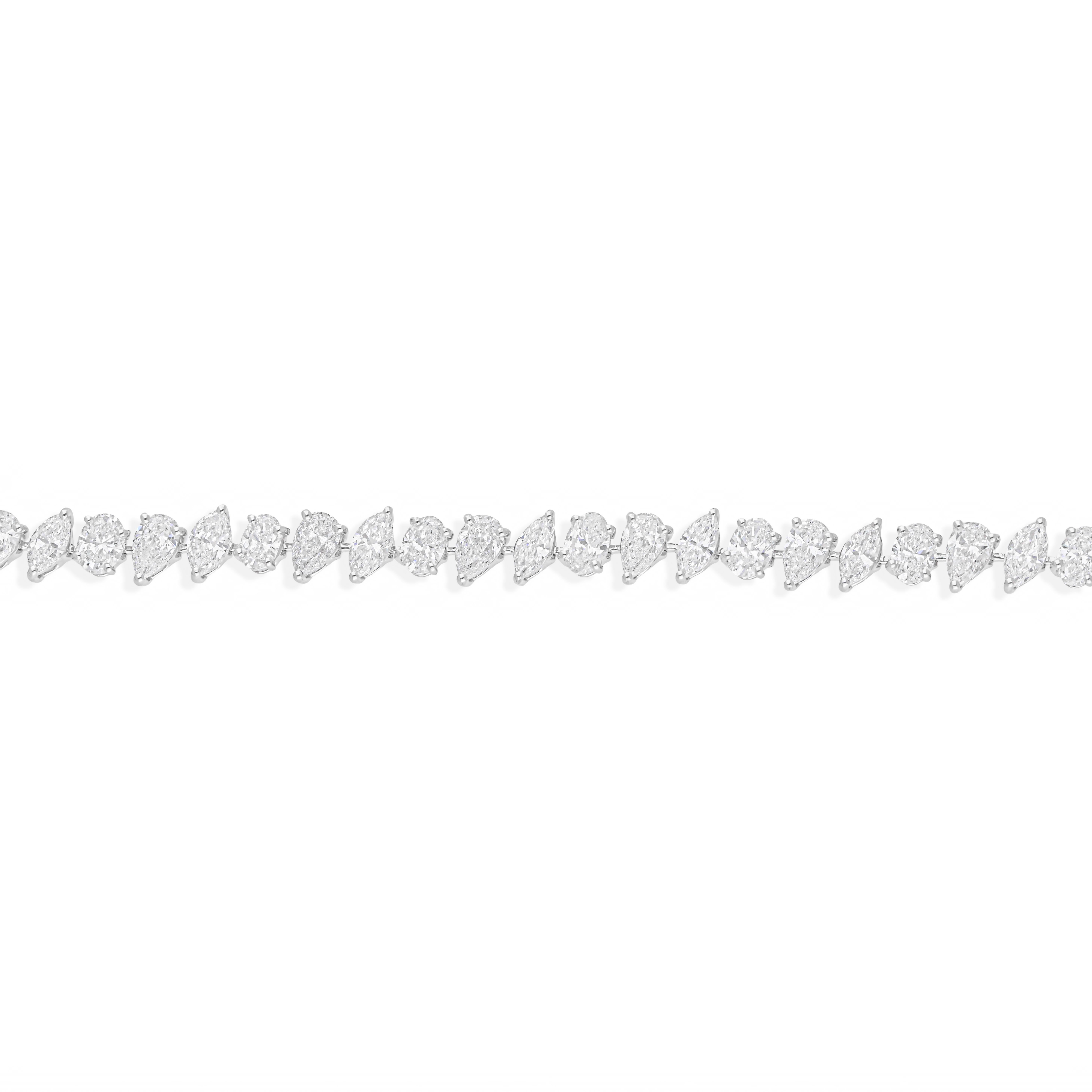 Taglio marquise Collana di diamanti multiforme da 8,10 carati SI Clarity HI Color Oro bianco 18 carati in vendita