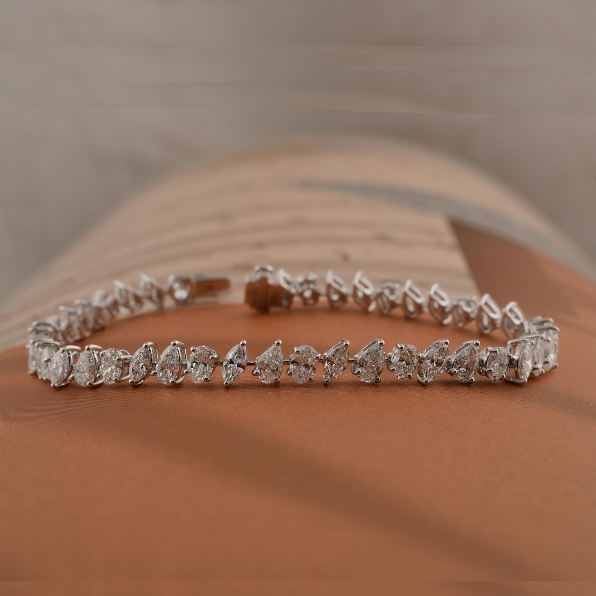 Donna Collana di diamanti multiforme da 8,10 carati SI Clarity HI Color Oro bianco 18 carati in vendita