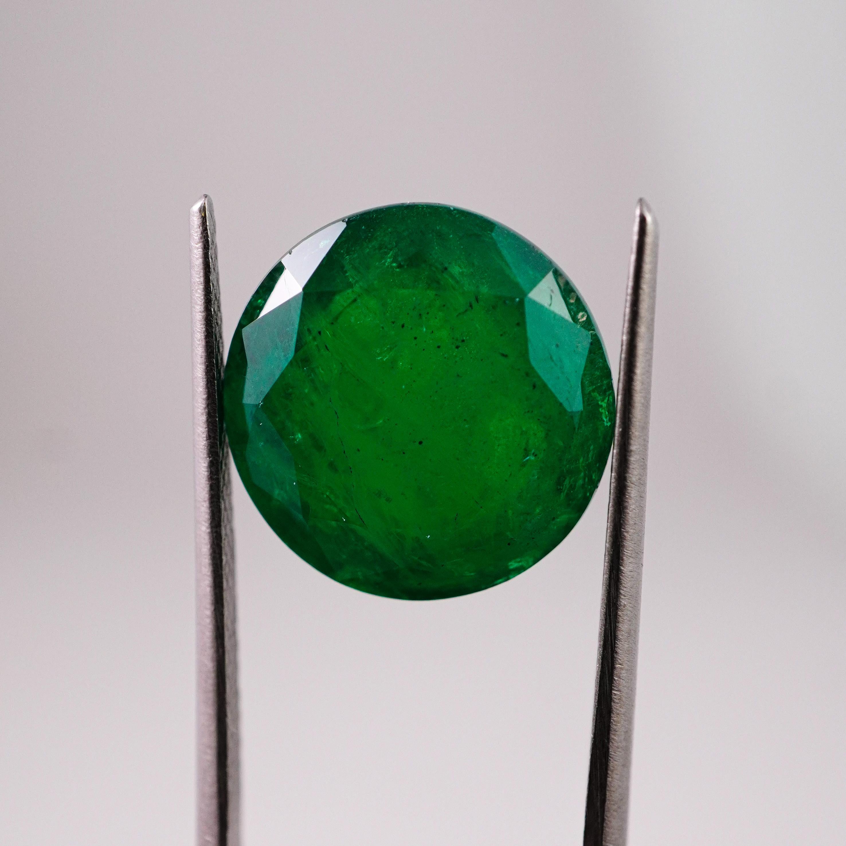 Femenino o masculino Esmeralda verde viva de 8,10 quilates brillante redonda certificada Majestic Jewlery Stone en venta