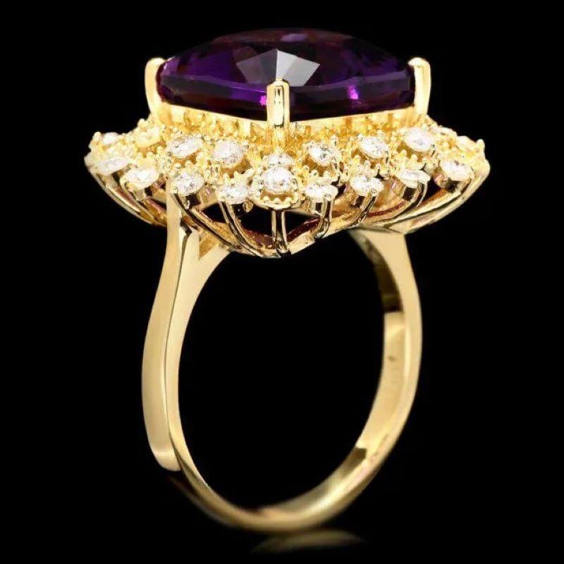 Mixed Cut 8.10 Carats Natural Impressive Amethyst and Diamond 14K Yellow Gold Ring For Sale
