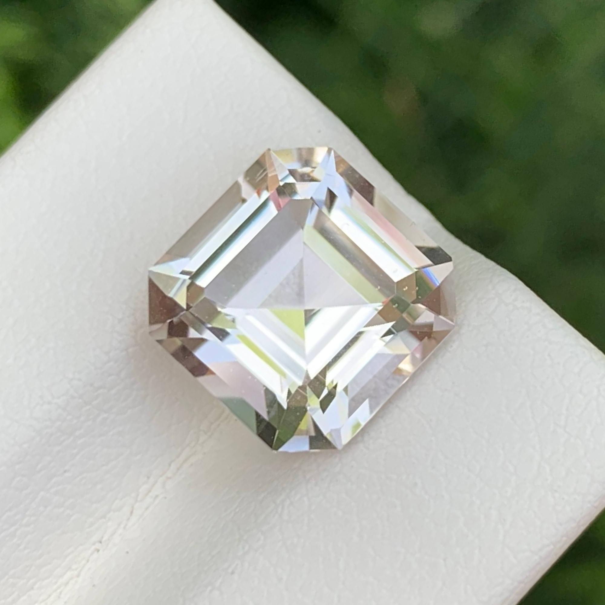 8.10 carats Quality Topaz Stone Asscher Cut Natural Pakistani Gemstone For Sale 4