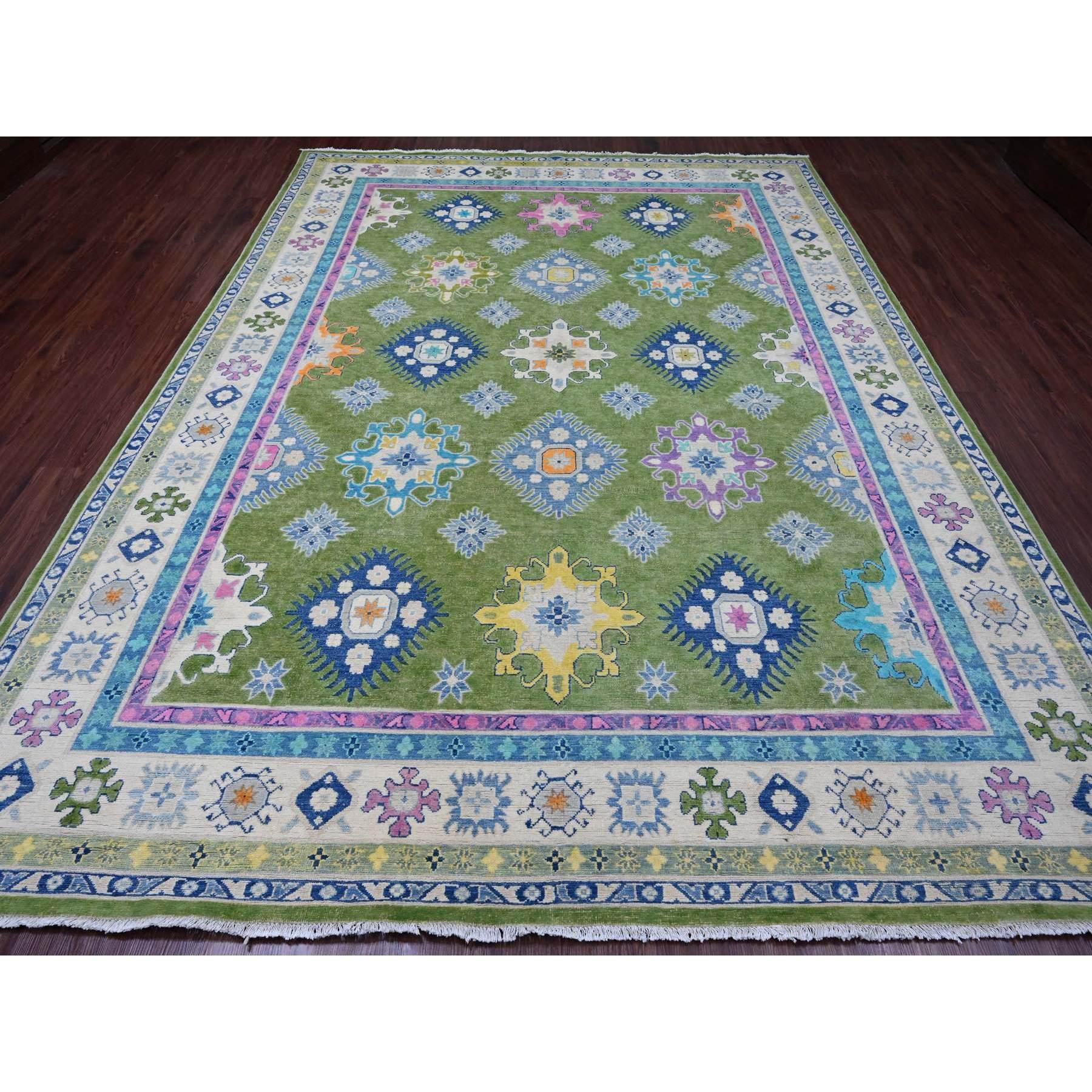 Verde Pepinillo, Fusión de Colores Kazak, Diseño Caucásico, Anudada a Mano, 100% Lana, Alfombra Oriental
Materiales primarios: Lana
Látex: Sin pelo 
altura: 0,25 Pulgadas
Estilo: Tradicional
Color principal: Verde
Colores secundarios: Azul, Morado,