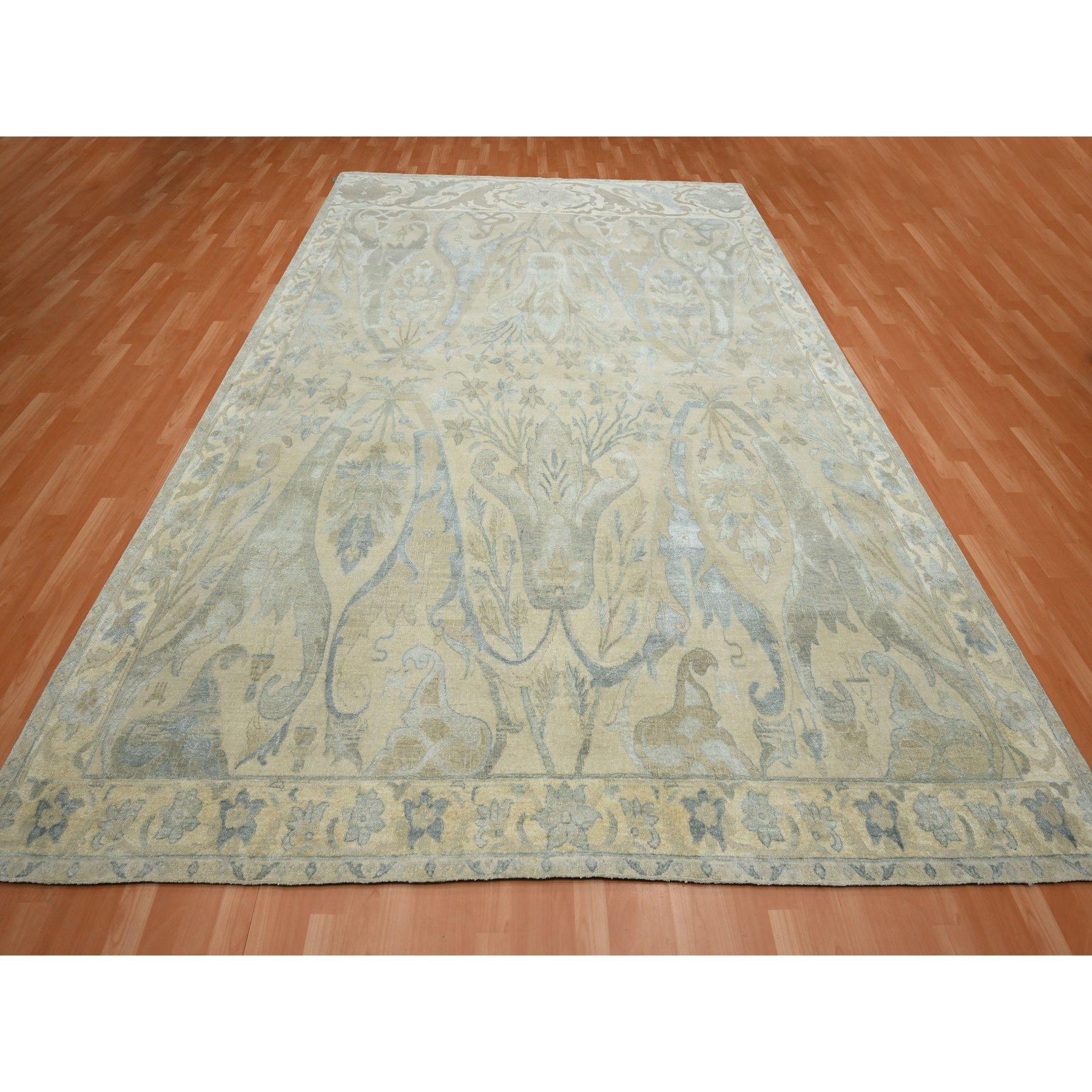 Papyrus White, Bijar Garus Geräumiges persisches Design mit weichen Farben, Wolle & Seide, handgeknüpft, natürliche Farbstoffe, Orientteppich
Primäre MATERIALIEN: Wolle & Seide
Latex: Kein Flor 
Höhe: 0,25 Zoll
Stil: Transitional
Grundfarbe:
