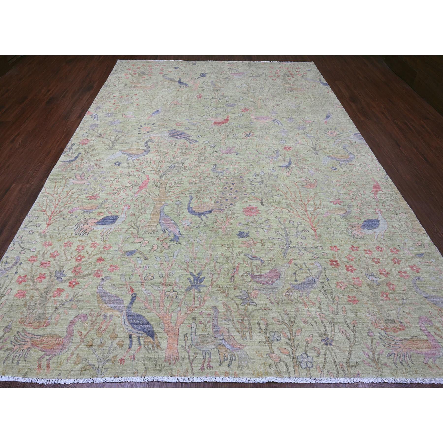 Verde pistacchio, Albero della vita, Peshawar afgano con disegno di uccelli del paradiso, annodato a mano, lana morbida, tinture vegetali, Tappeto orientale
Materiali primari: Lana
Lattice: No Pile 
altezza: 0,25 pollici
Stile: Di transizione
Colore