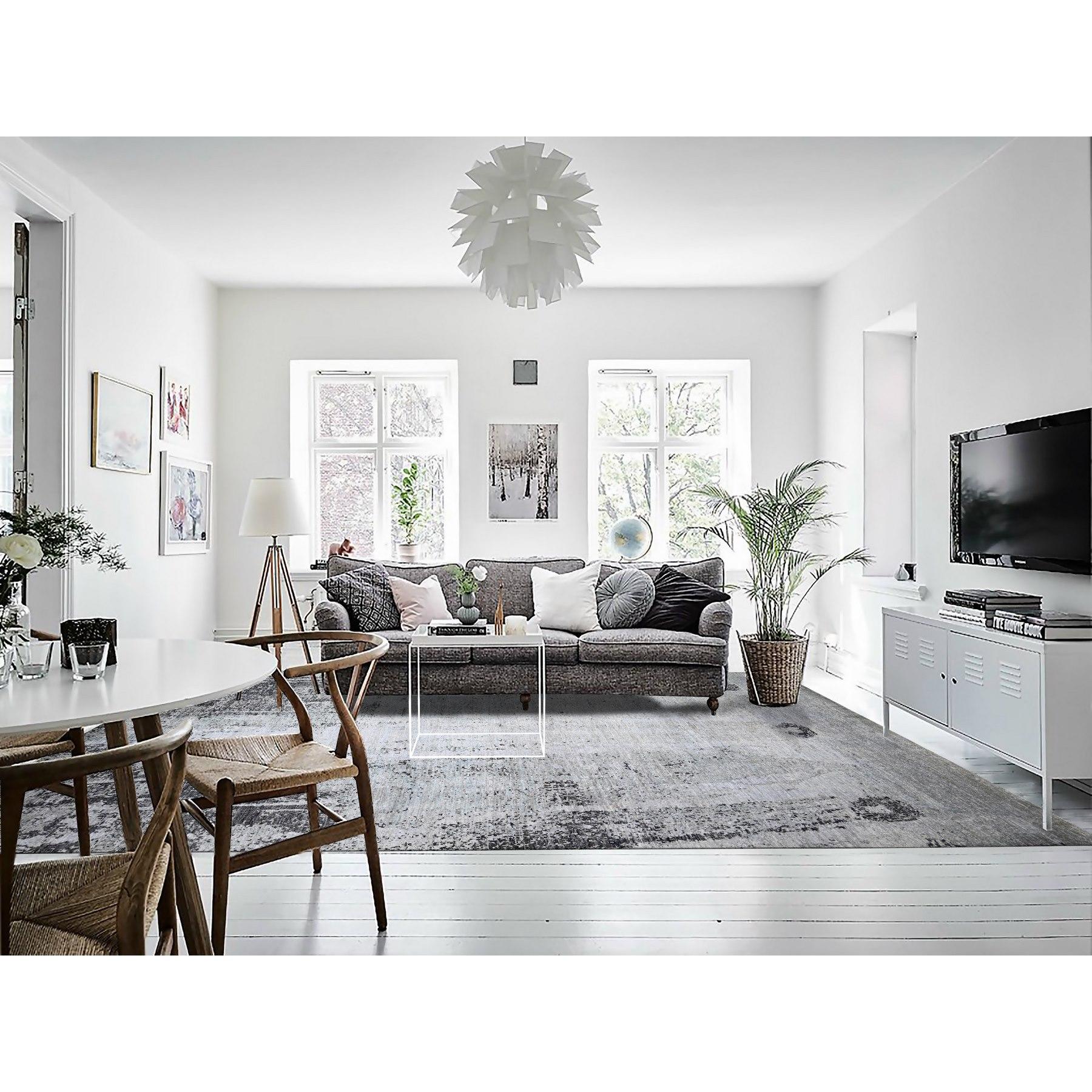 This is a truly genuine one-of-a-kind Hand Knotted Modern Galaxy  Design, Oriental Rug. It has been Knotted for months and months in the centuries-old weaving craftsmanship techniques by expert artisans.
Primary materials: Wool
Latex: No Pile