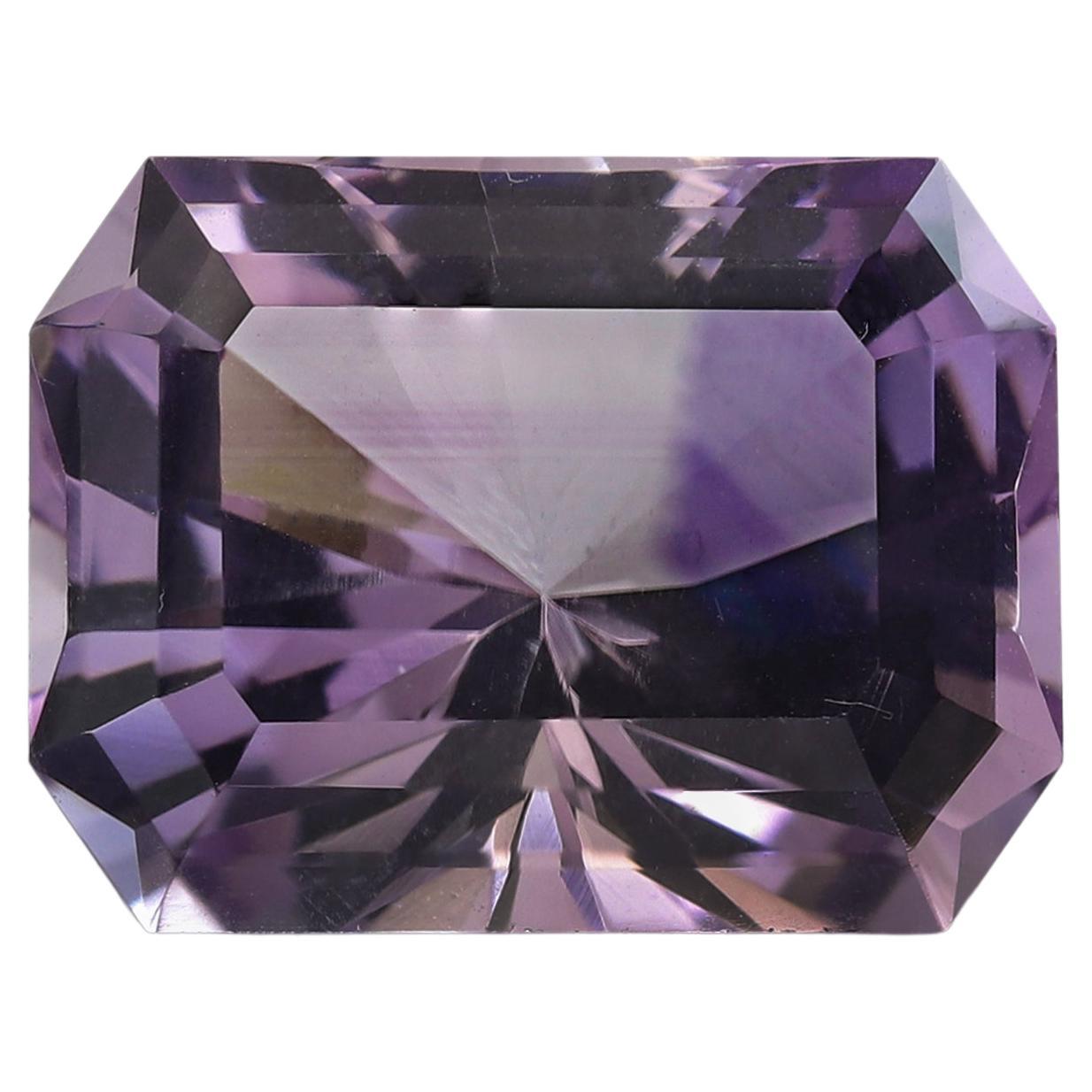 8.11 Carats Beautiful Color Zoning in Amethyst from Brazil For Sale