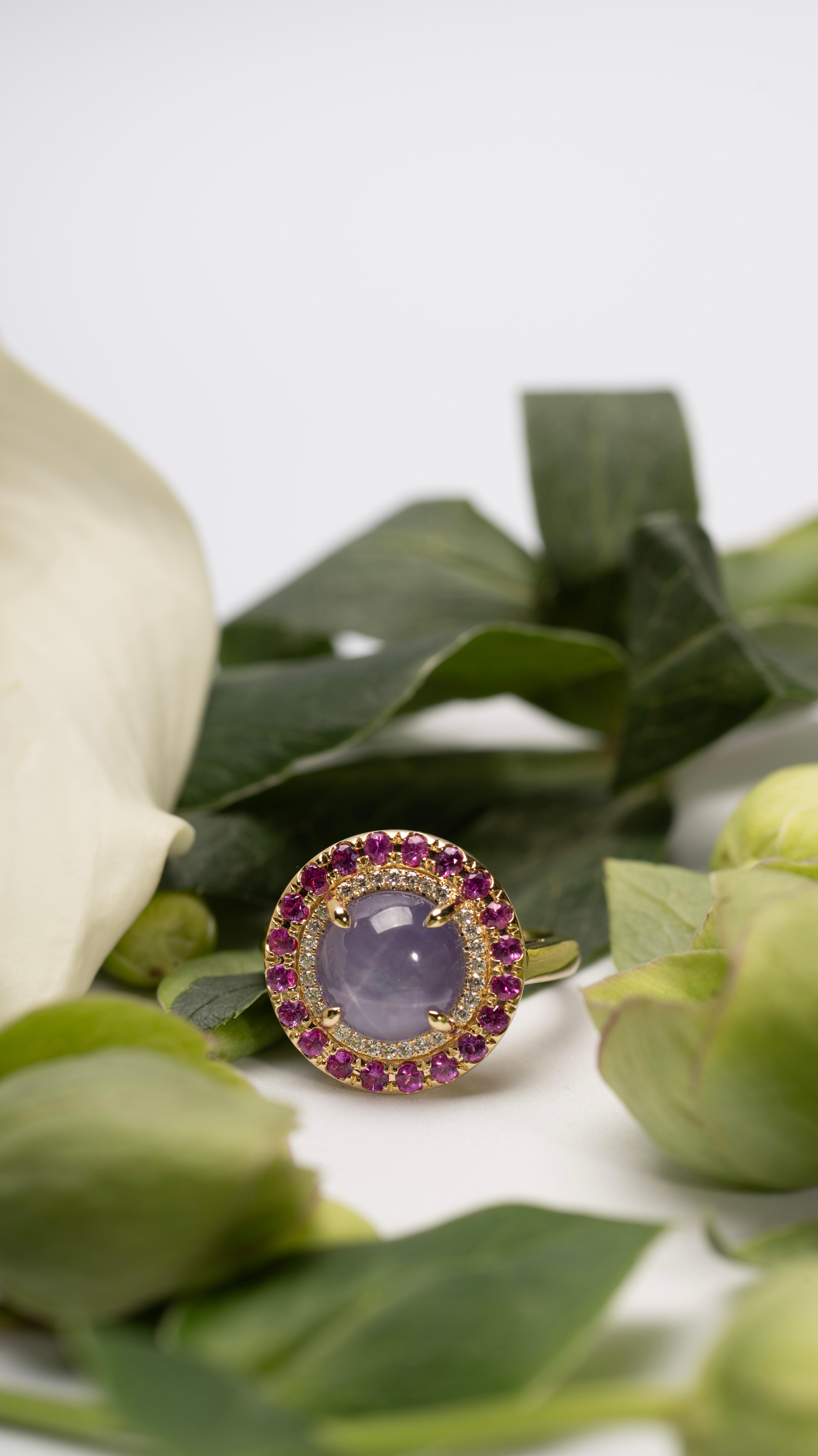 En venta: Anillo de Zafiro Estrella Violeta de 8,12 ct con Halo de Zafiro y Diamante en Oro de 18K  5