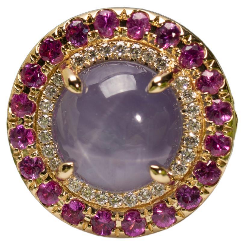 En venta: Anillo de Zafiro Estrella Violeta de 8,12 ct con Halo de Zafiro y Diamante en Oro de 18K
