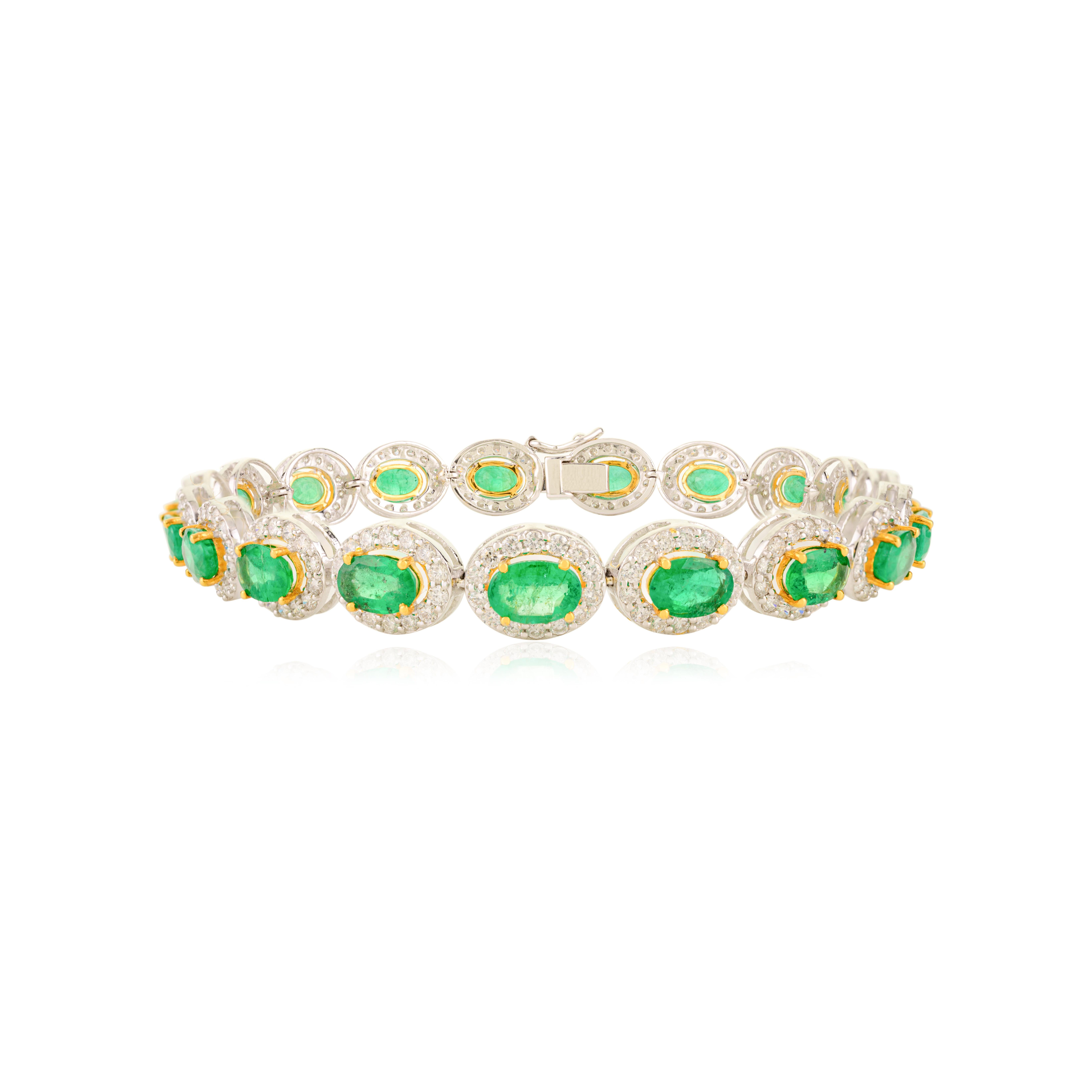 8.13CT Certified Emerald Diamond Tennis Bracelet in 18k White Gold For Wedding In New Condition For Sale In New York, NY