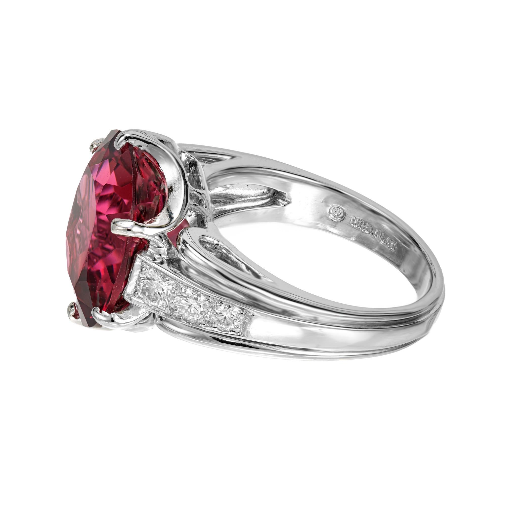 Platin-Cocktailring, 8,14 Karat runder rosa Rubelit Turmalin Diamant im Zustand „Gut“ im Angebot in Stamford, CT