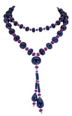 Collana con perle di zaffiro e rubino da 814 carati