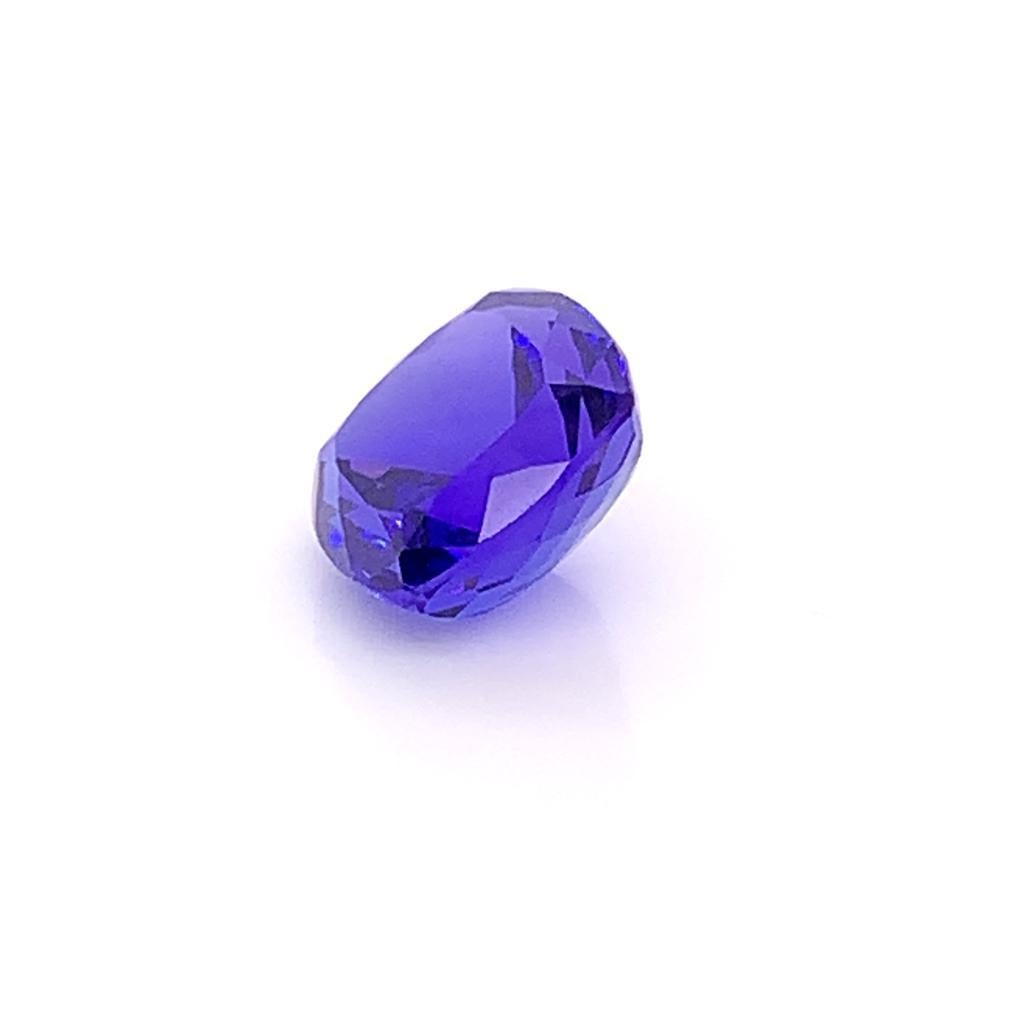 8.15 Carat Cushion Cut Tanzanite In New Condition For Sale In London, GB
