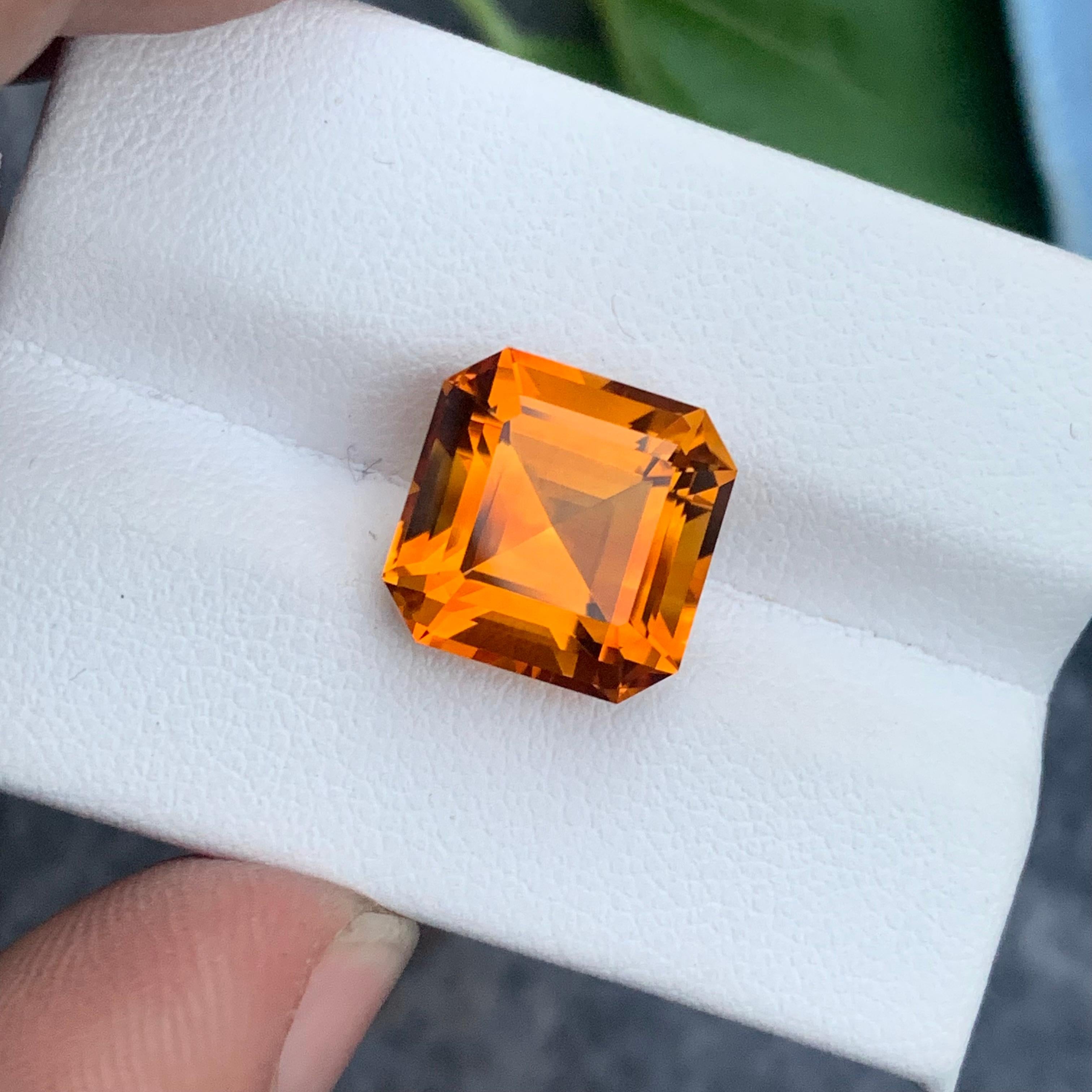 8.15 Carat Gorgeous Orange Faceted Mandarin Citrine Perfect Asscher Cut  In New Condition For Sale In Peshawar, PK