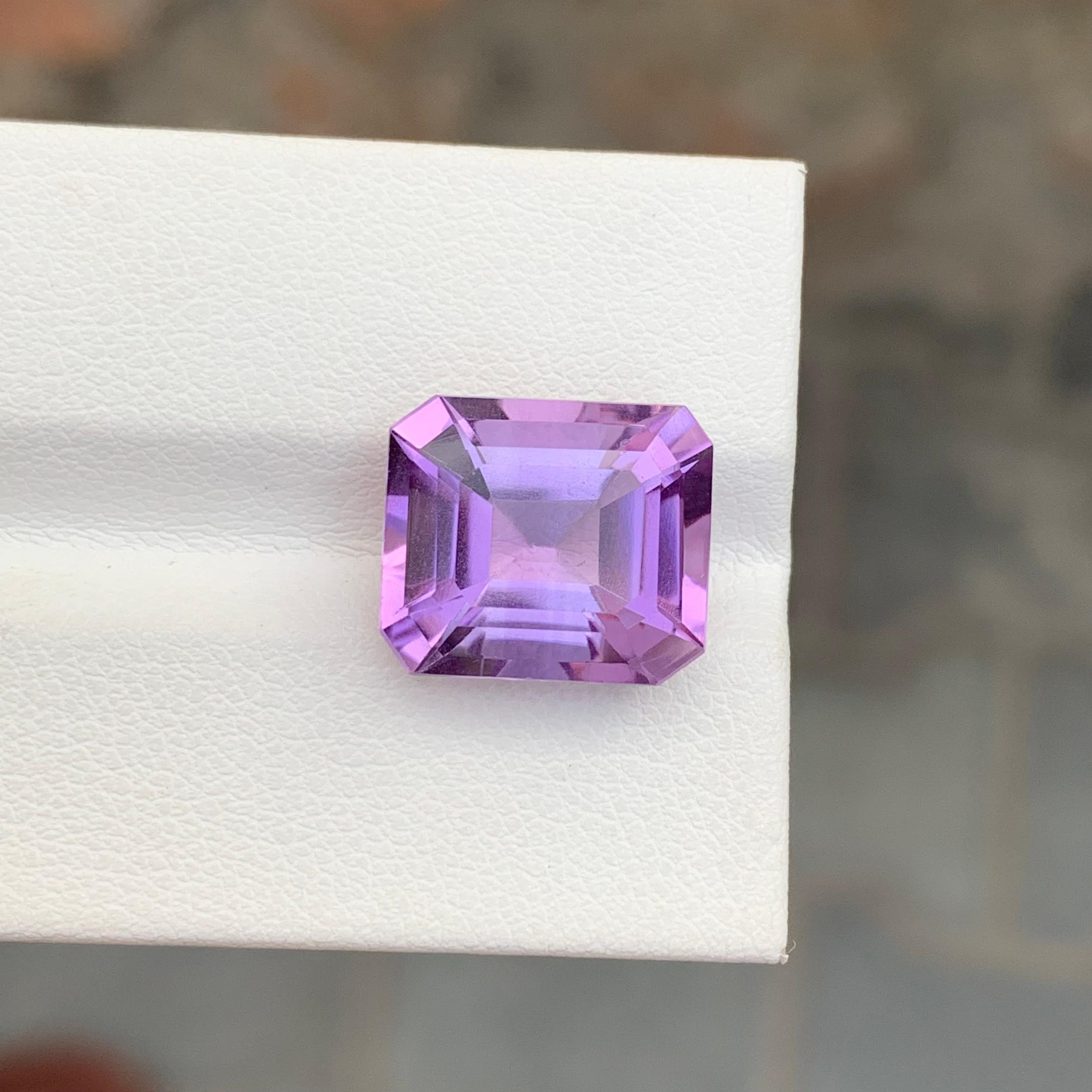 8,15 Karat natürlicher loser Amethyst Smaragd Form Edelstein (Arts and Crafts) im Angebot