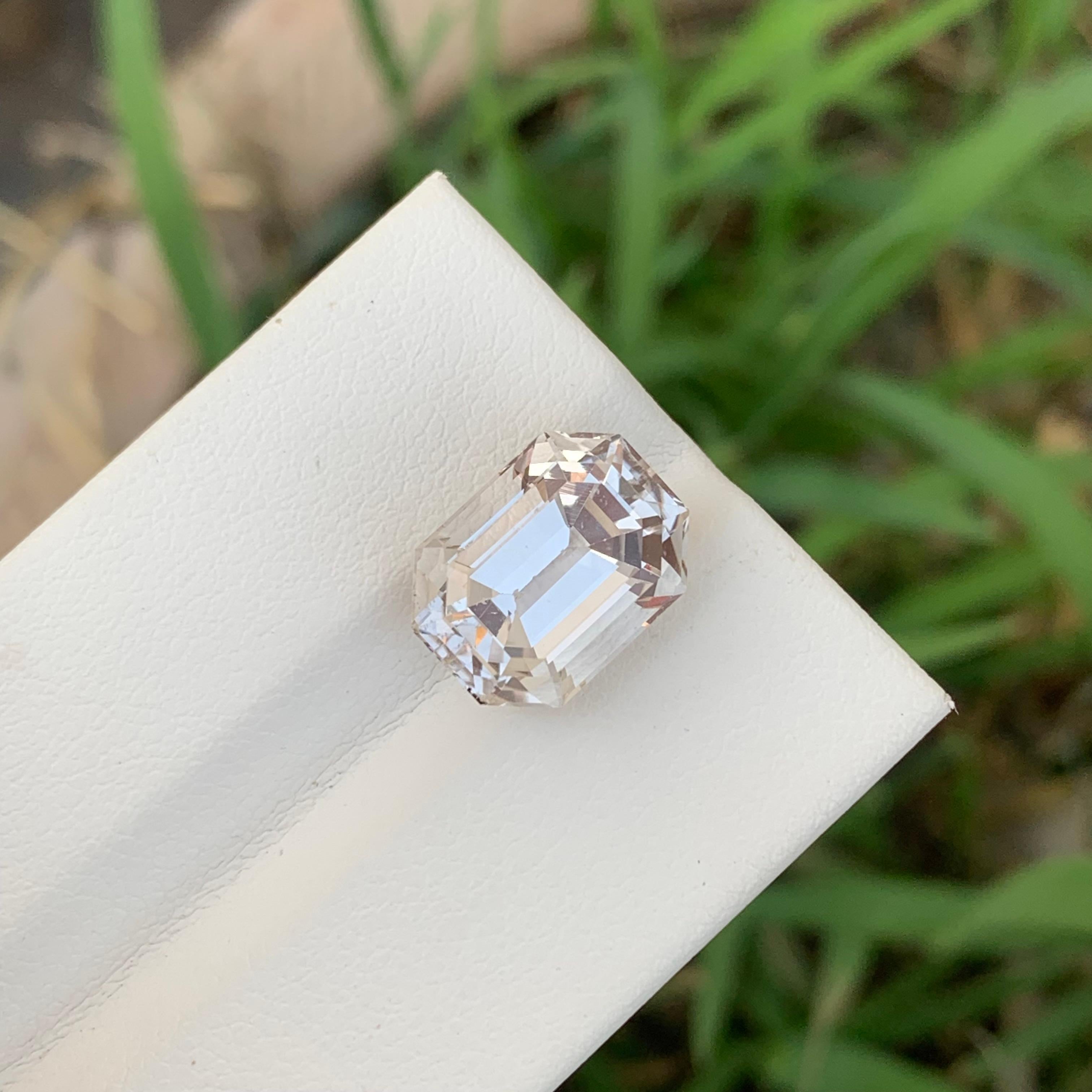 Pierre précieuse taille octogonale, topaze dorée naturelle non sertie de 8,15 carats, de Skardu, Pakistan en vente 5