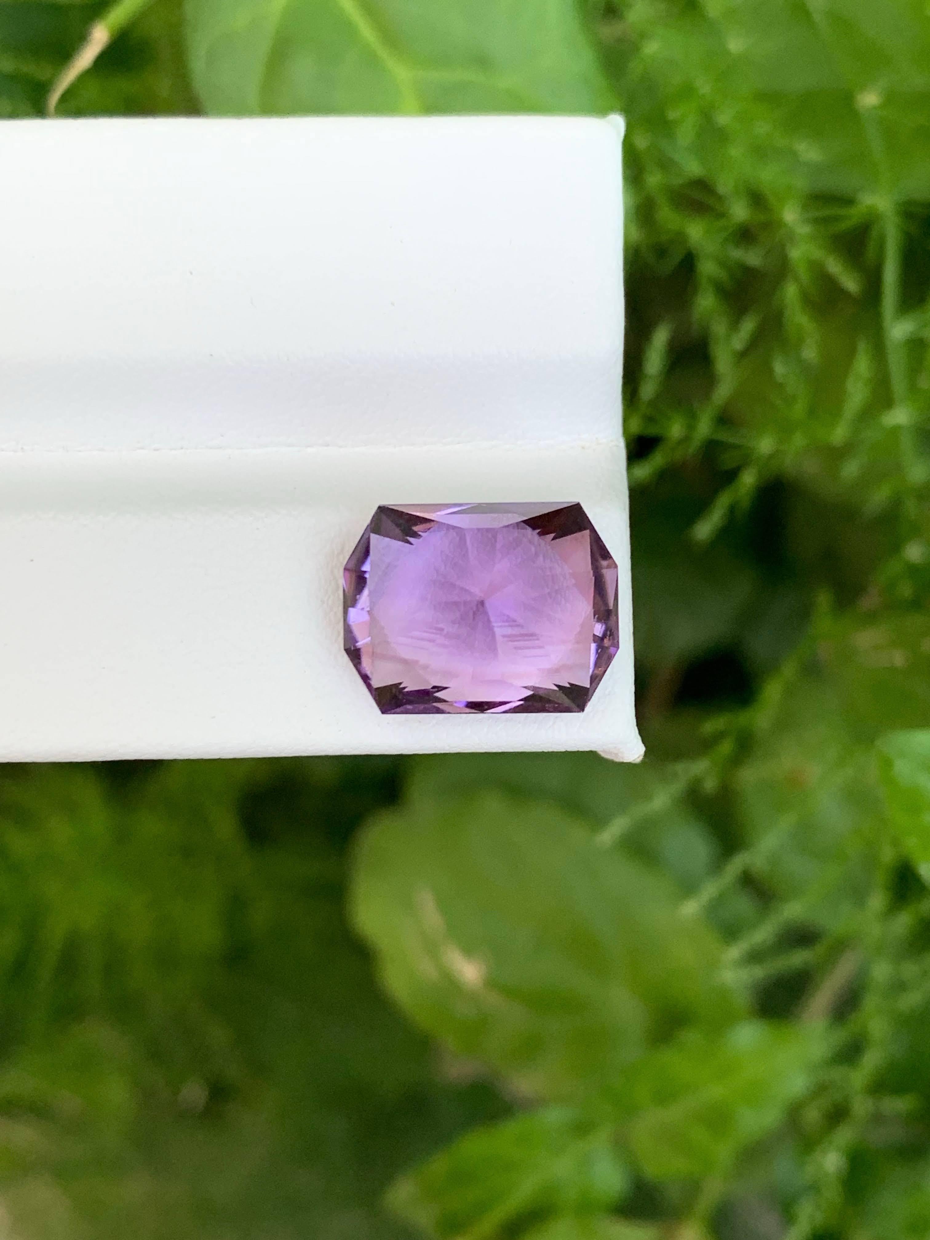 8.15 Carat Natural Loose Purple Amethyst Custom Precision Cut Brazilian Gemstone (Améthyste violette en vrac et taillée sur mesure) Unisexe en vente